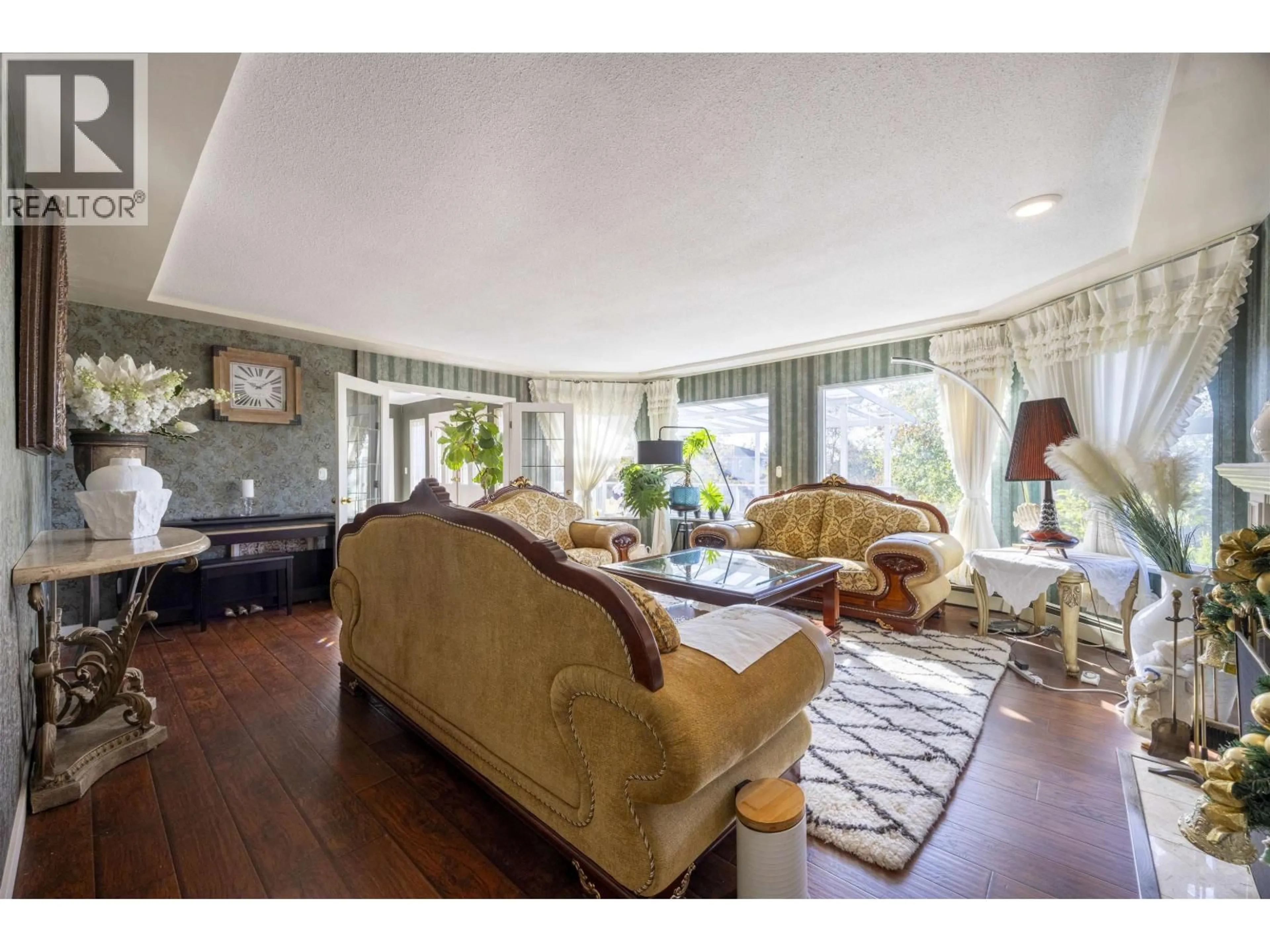 Living room with furniture, unknown for 7517 KILREA PLACE, Burnaby British Columbia V5A4T5