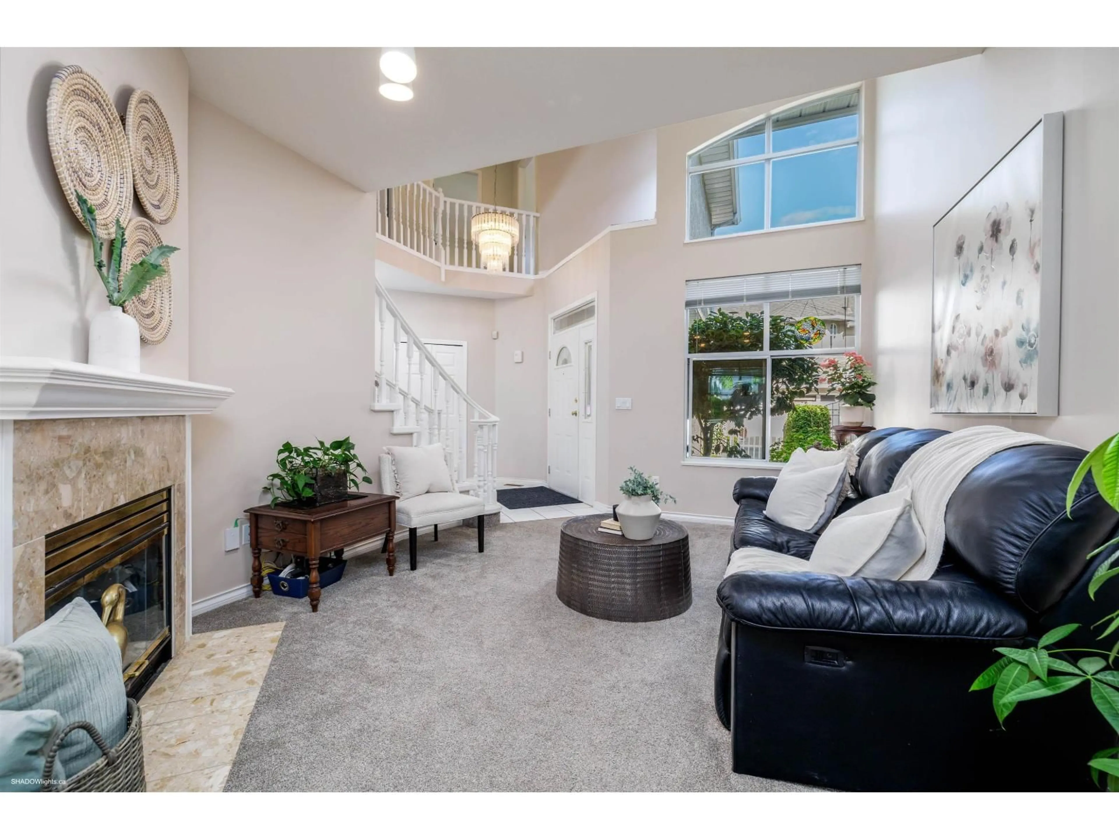 Living room with furniture, ceramic/tile floor for 13 - 6211 BOUNDARY WEST, Surrey British Columbia V3X3G7