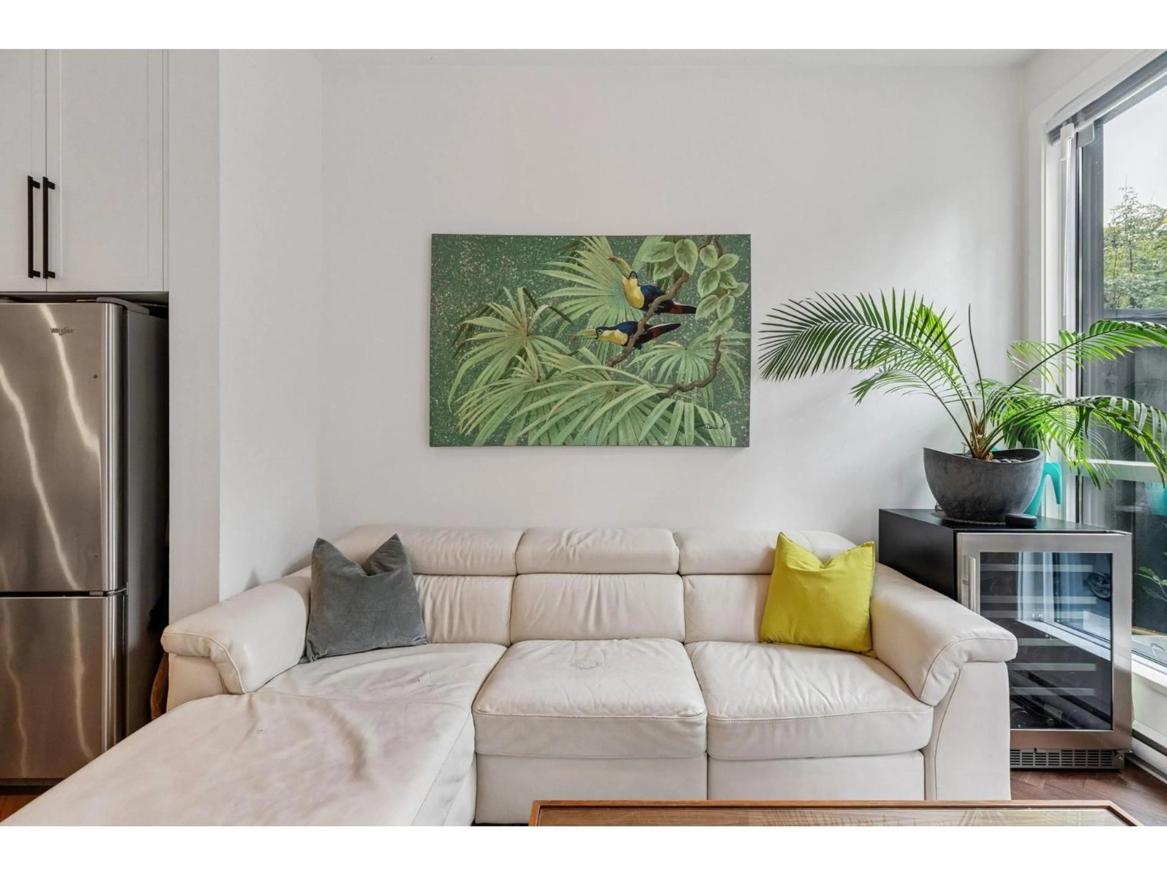 Living room with furniture, unknown for 104 - 14968 101A, Surrey British Columbia V3R0E8