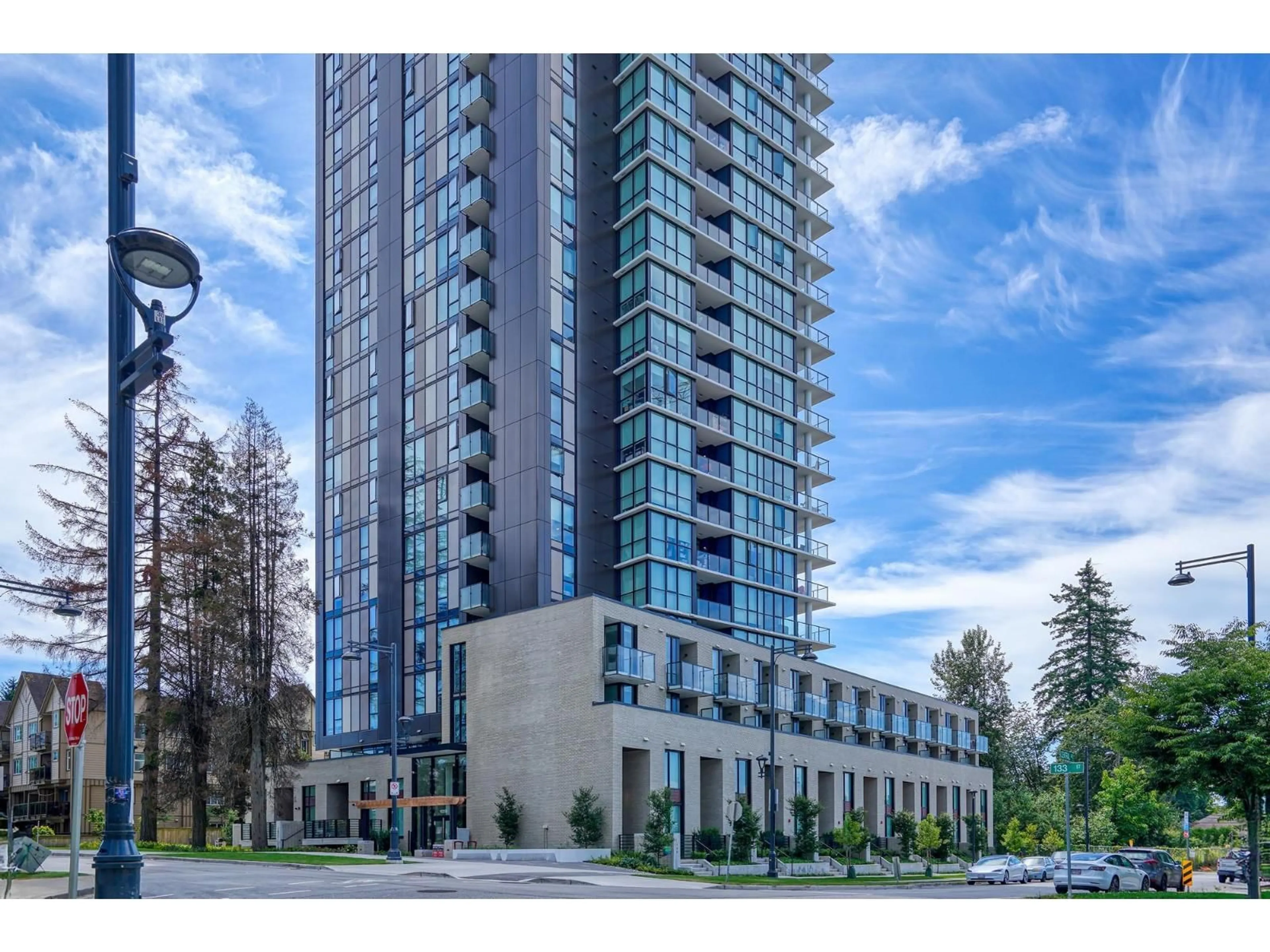Indoor foyer for 2602 - 10333 133, Surrey British Columbia V3T0V1