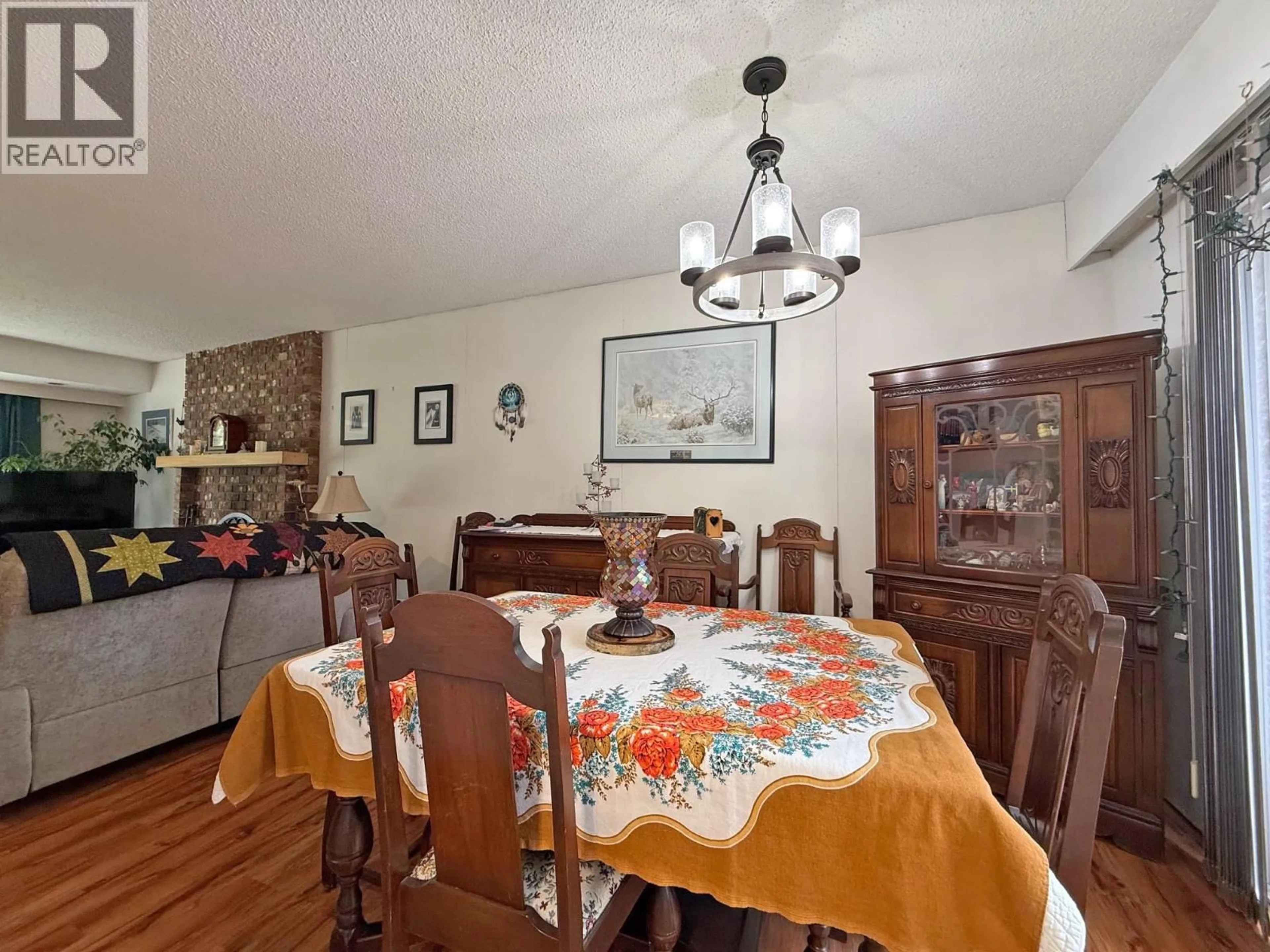 Dining room, wood/laminate floor for 1235 PIGEON AVENUE, Williams Lake British Columbia V2G2C3
