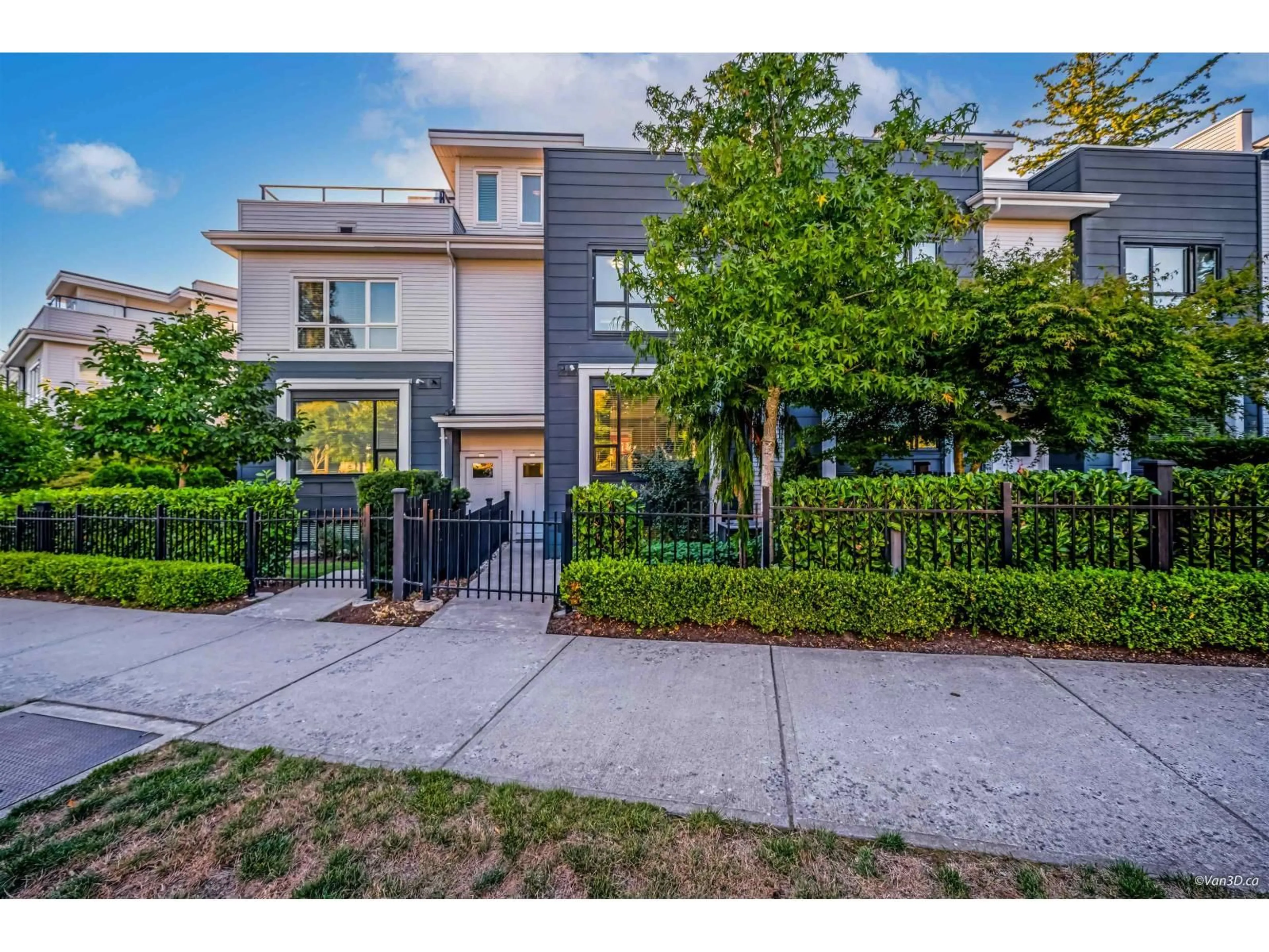 Unknown for 216 - 2277 OAK MEADOWS, Surrey British Columbia V3Z0W6