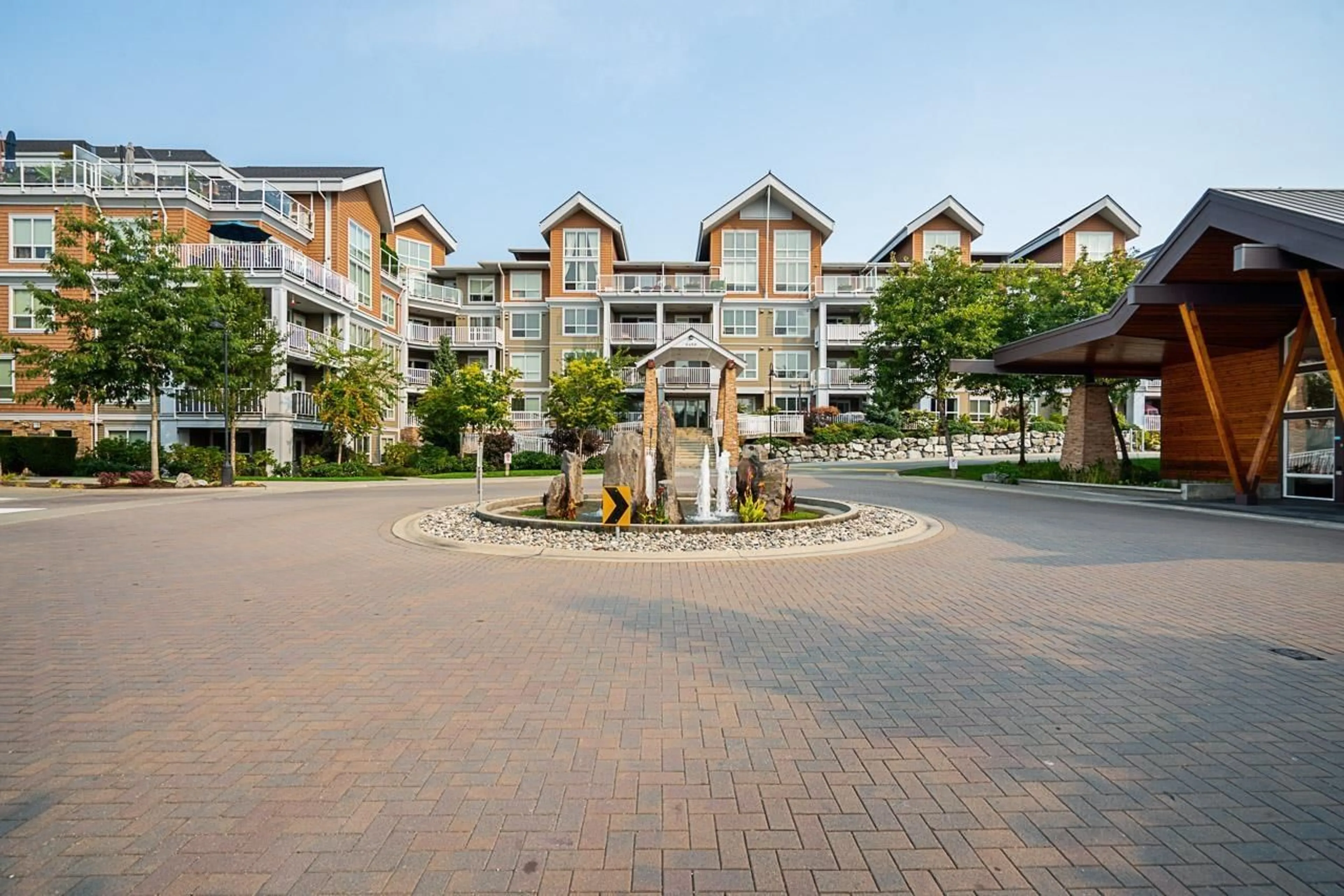 Unknown for 214 - 6490 194, Surrey British Columbia V4N6J9