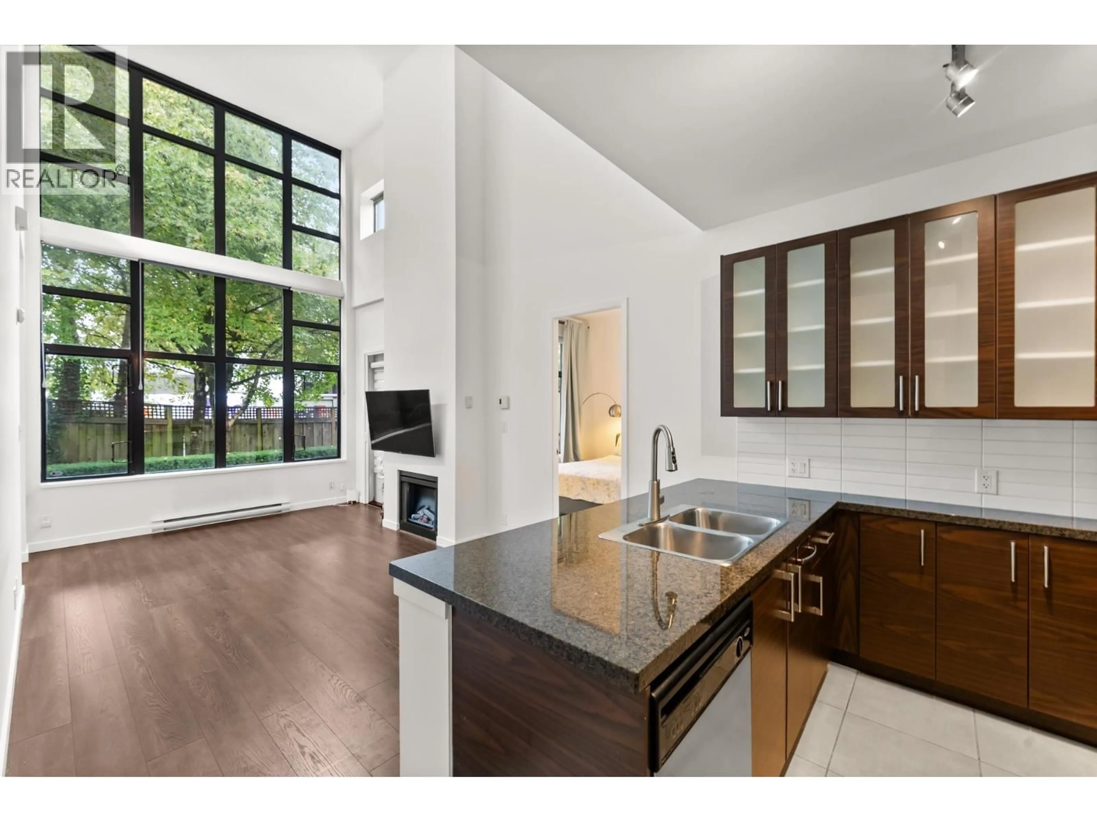 Open concept kitchen, unknown for TH4 - 2355 MADISON AVENUE, Burnaby British Columbia V5C0B3