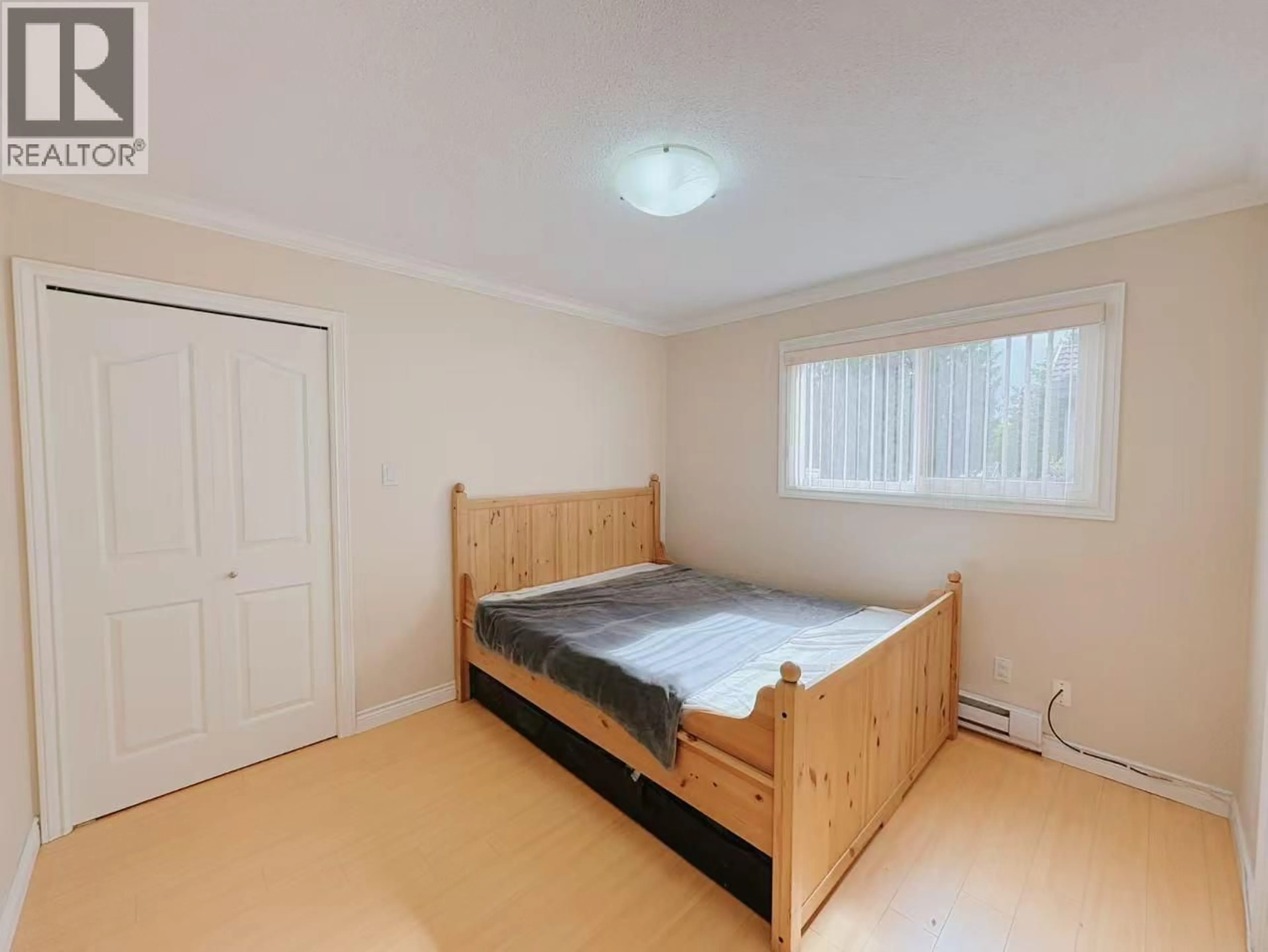 A pic of a room for 11 - 8631 NO.3 ROAD, Richmond British Columbia V6Y2E6
