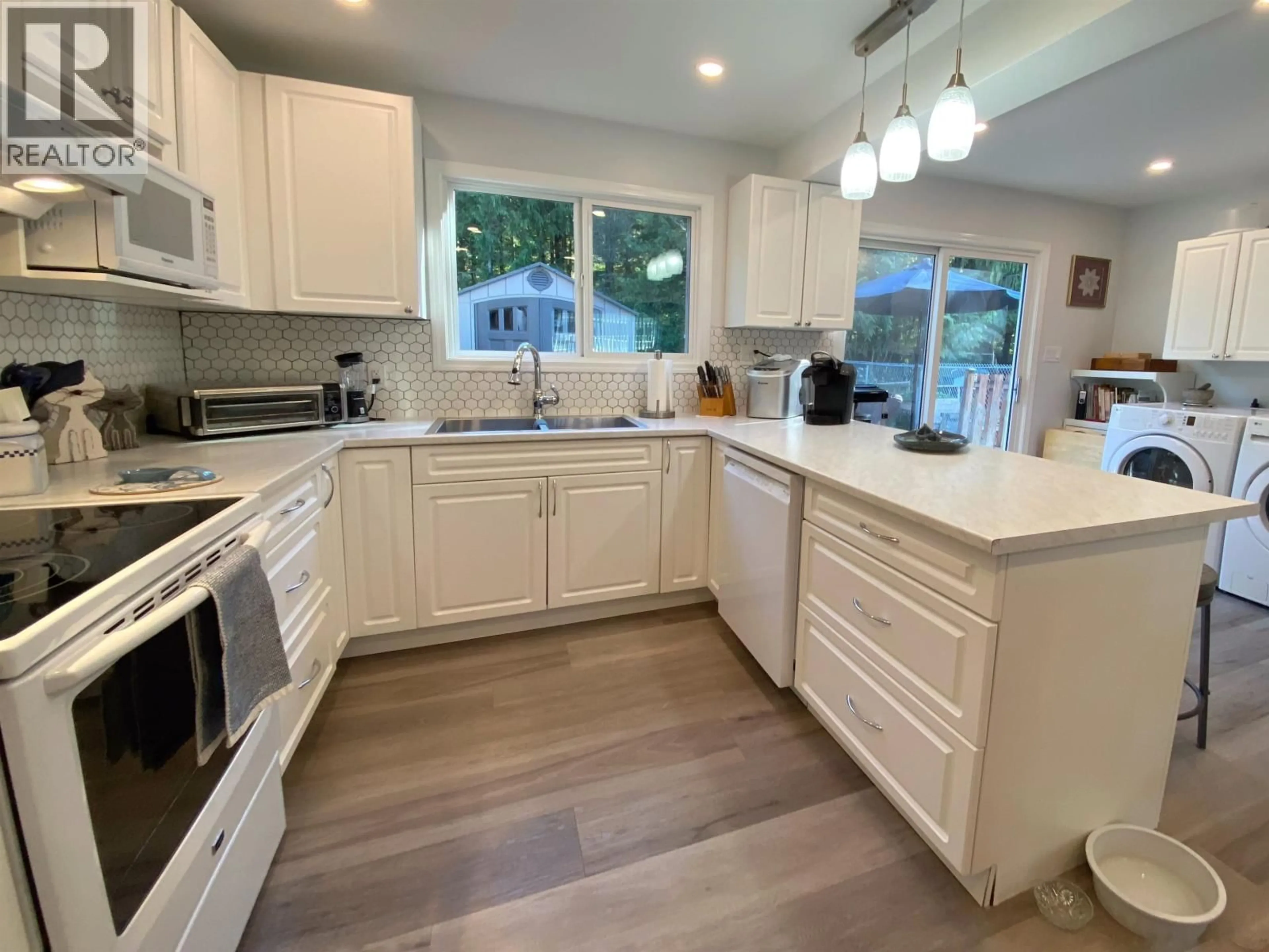 Open concept kitchen, unknown for 152 RAVEN CRESCENT, Prince Rupert British Columbia V8J4C9