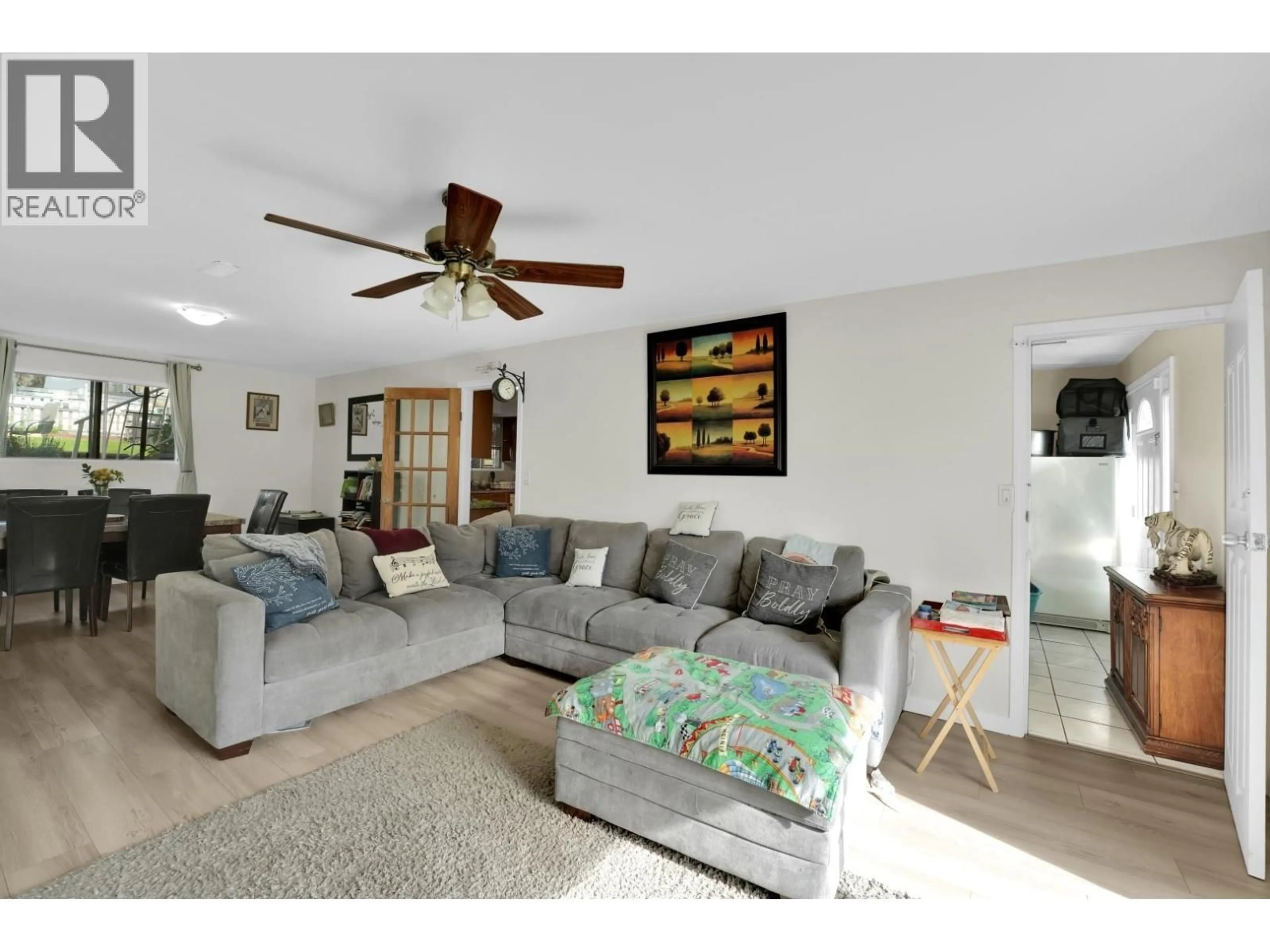 Living room with furniture, unknown for 1457 MARINE DRIVE, Vancouver British Columbia V5P2R3