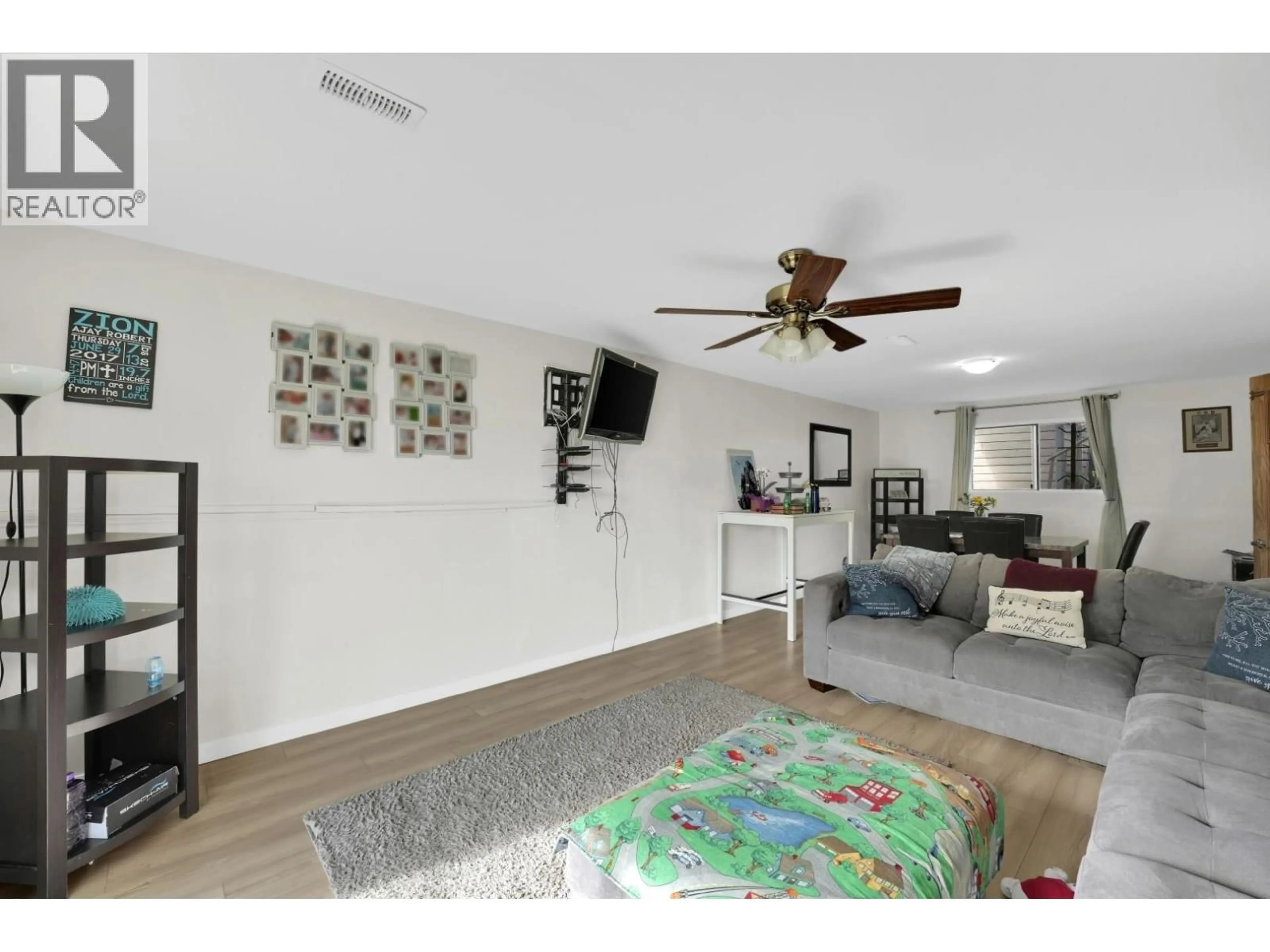 A pic of a room for 1457 MARINE DRIVE, Vancouver British Columbia V5P2R3