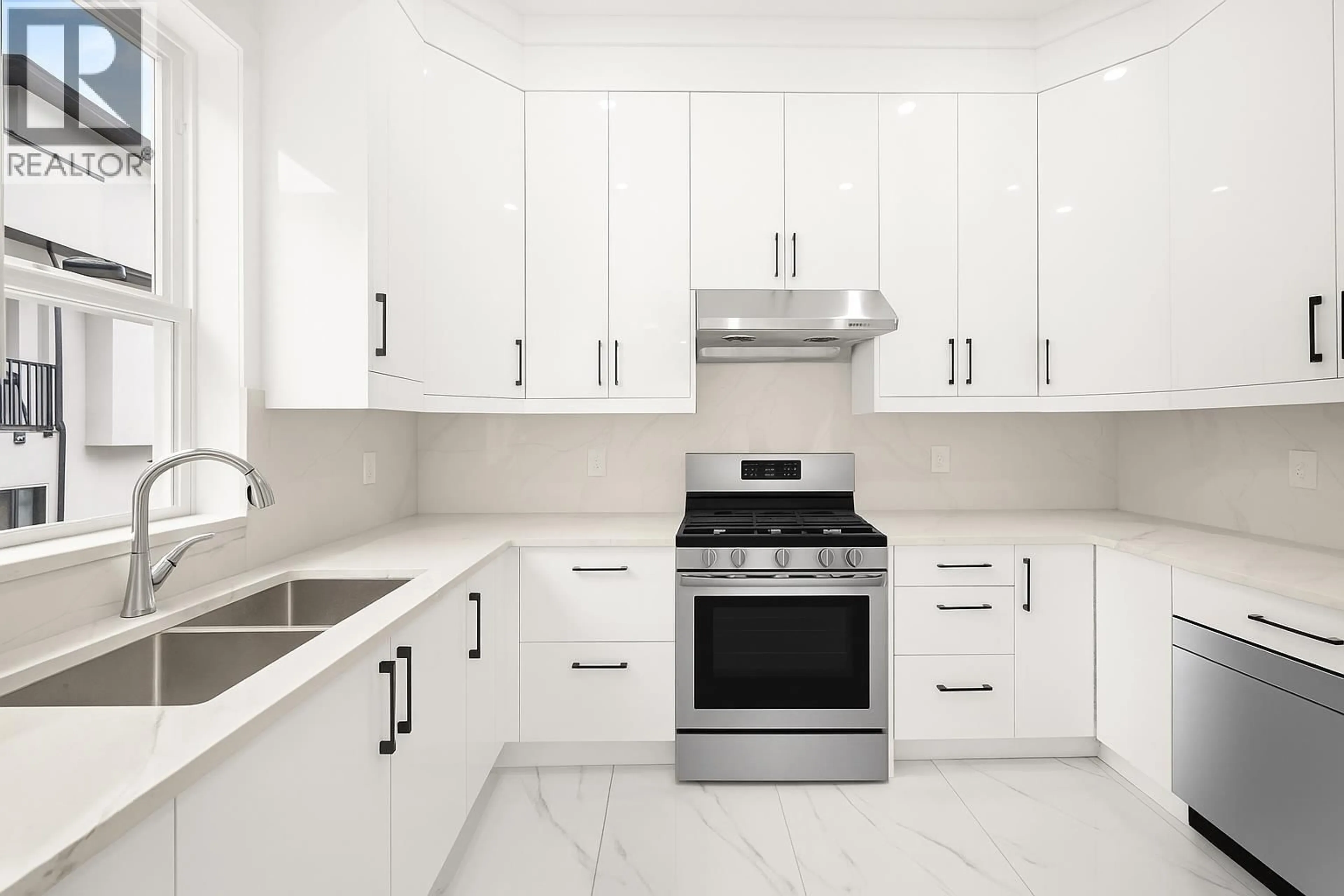 Standard kitchen, ceramic/tile floor for 23685 131A AVENUE, Maple Ridge British Columbia V4R0J1