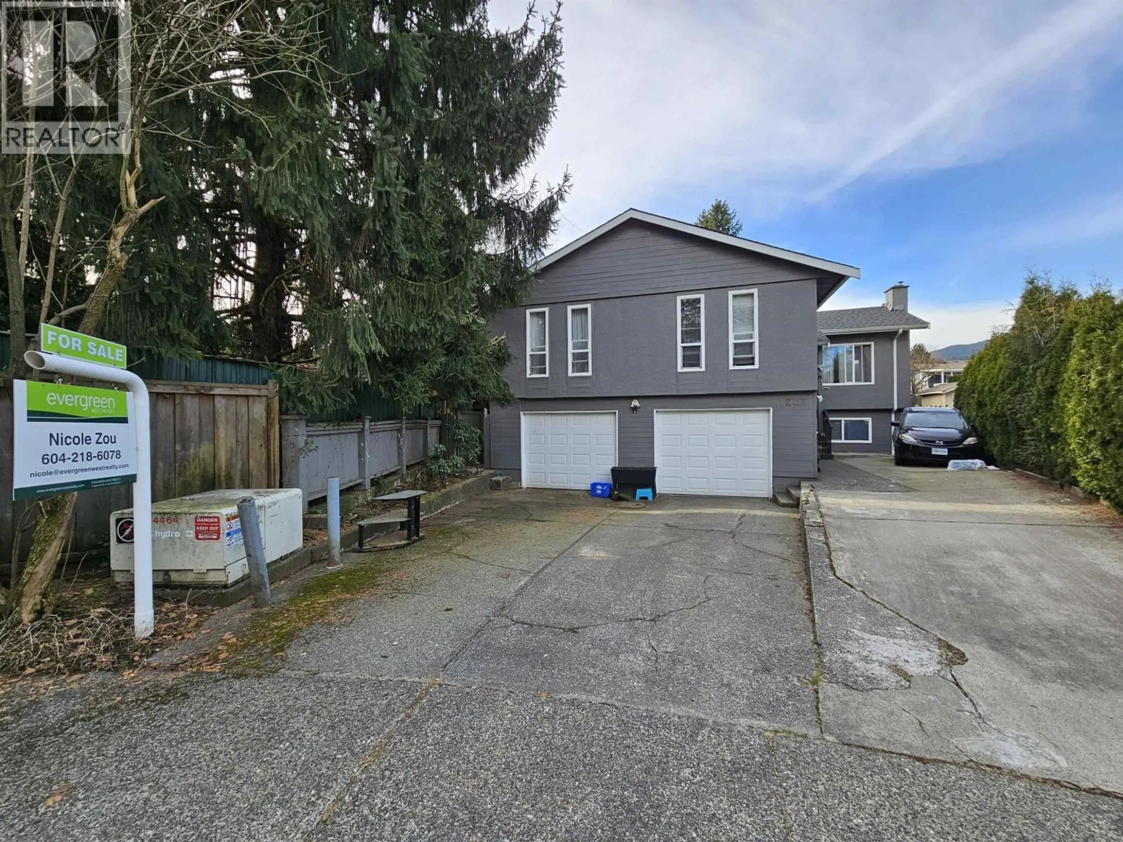 A pic from outside/outdoor area/front of a property/back of a property/a pic from drone, street for 1208 ENTRANCE COURT, Coquitlam British Columbia V3E1E5