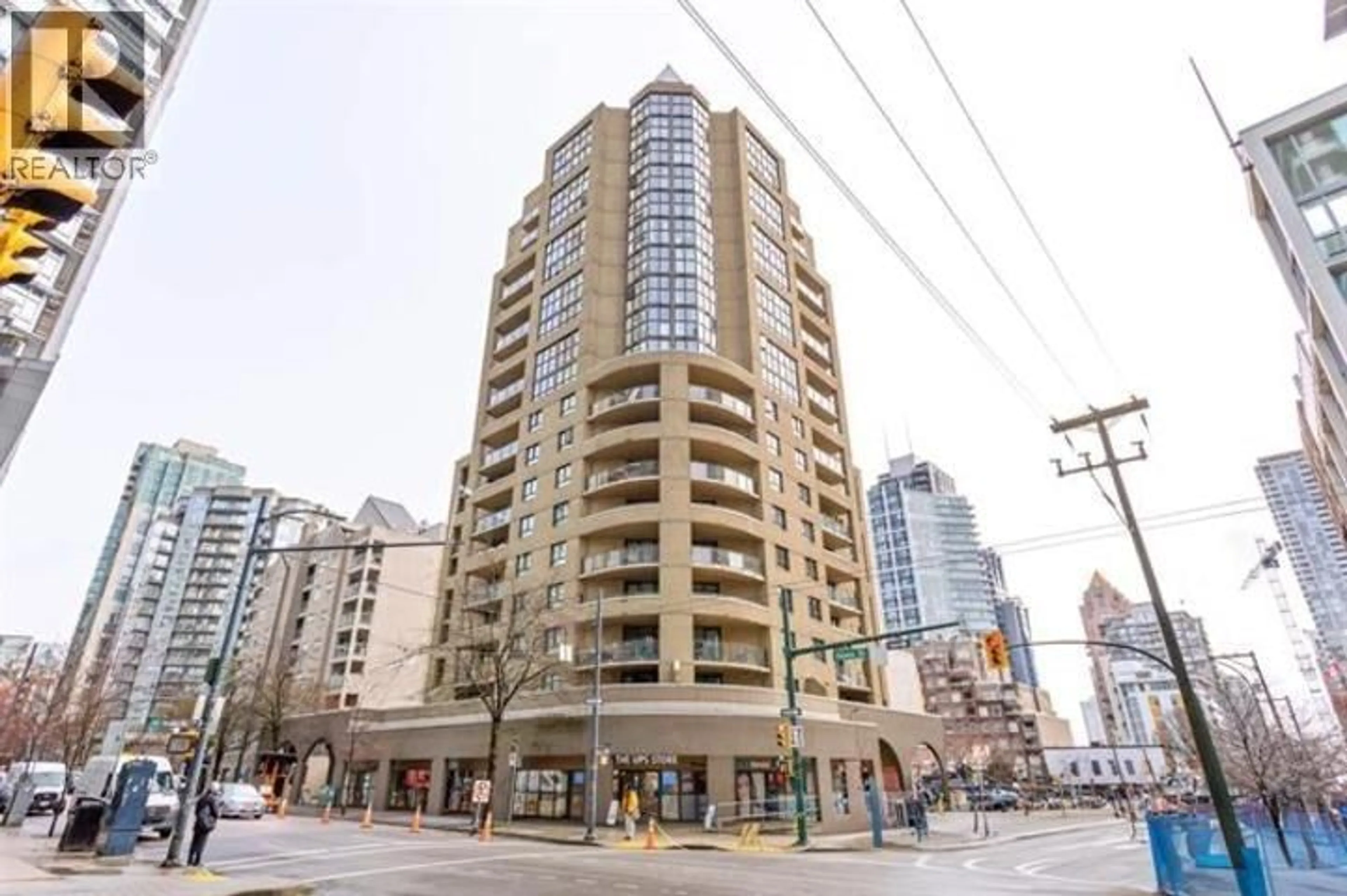 Patio, building for 404 - 789 DRAKE STREET, Vancouver British Columbia V6Z2N7
