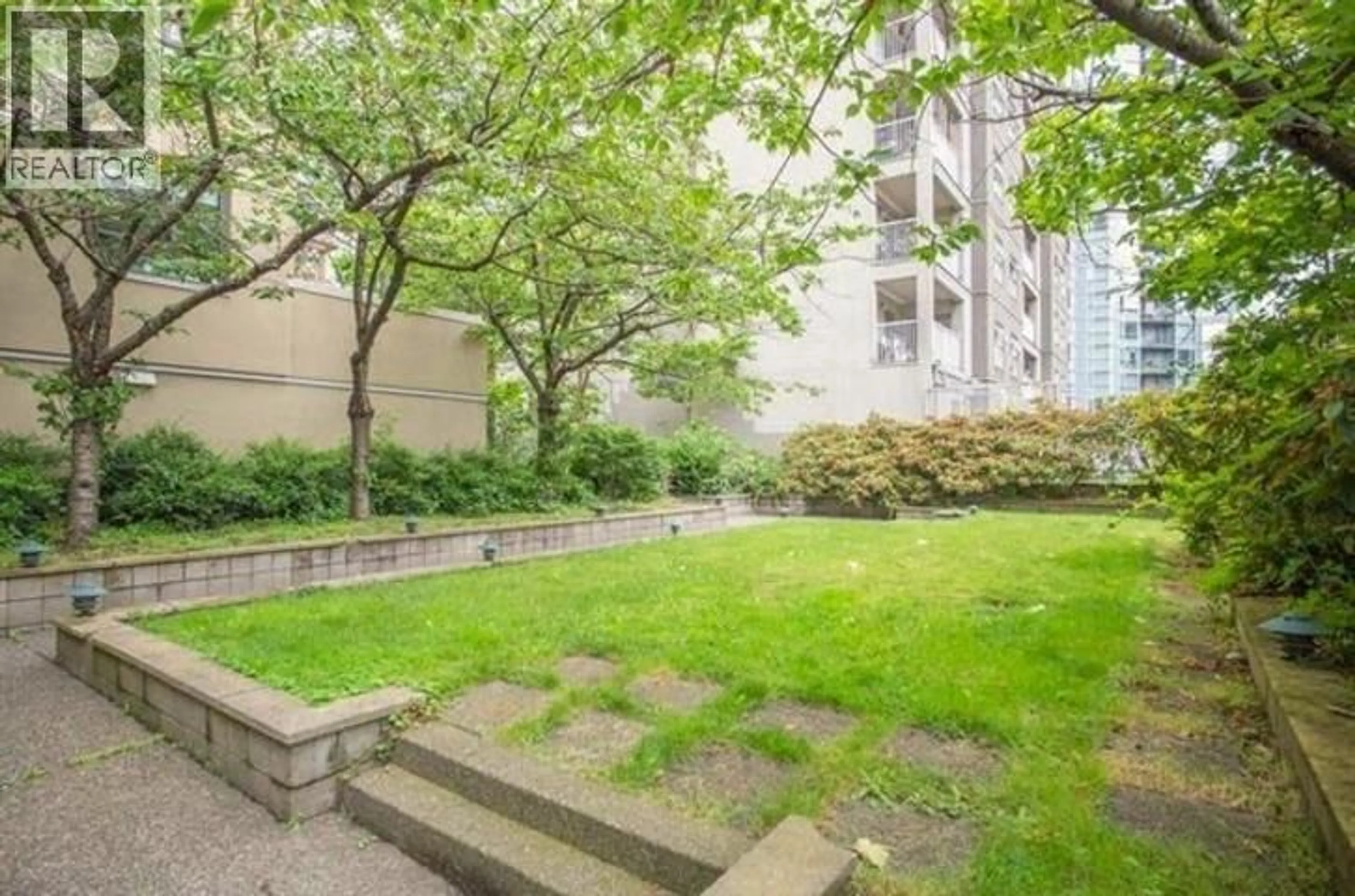 Patio, street for 404 - 789 DRAKE STREET, Vancouver British Columbia V6Z2N7