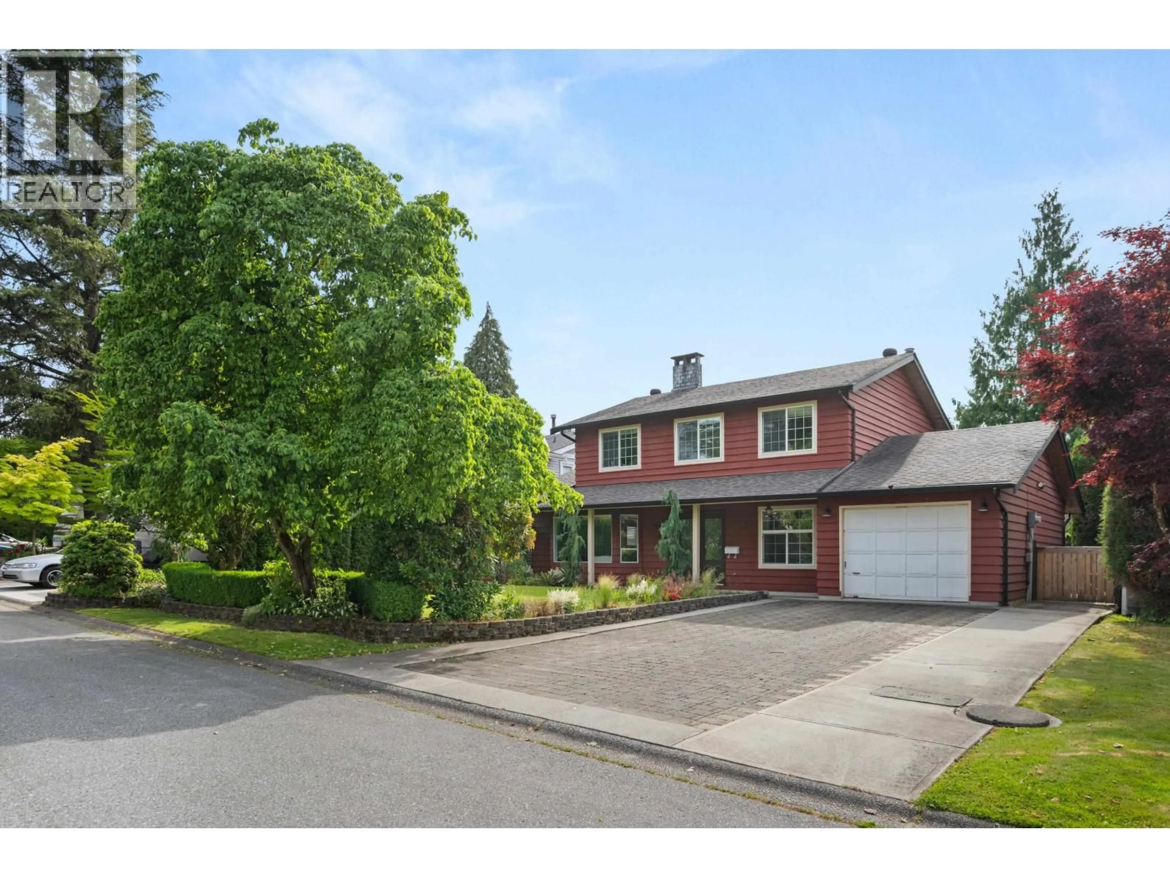 A pic from outside/outdoor area/front of a property/back of a property/a pic from drone, street for 12449 SKILLEN STREET, Maple Ridge British Columbia V4R2M5