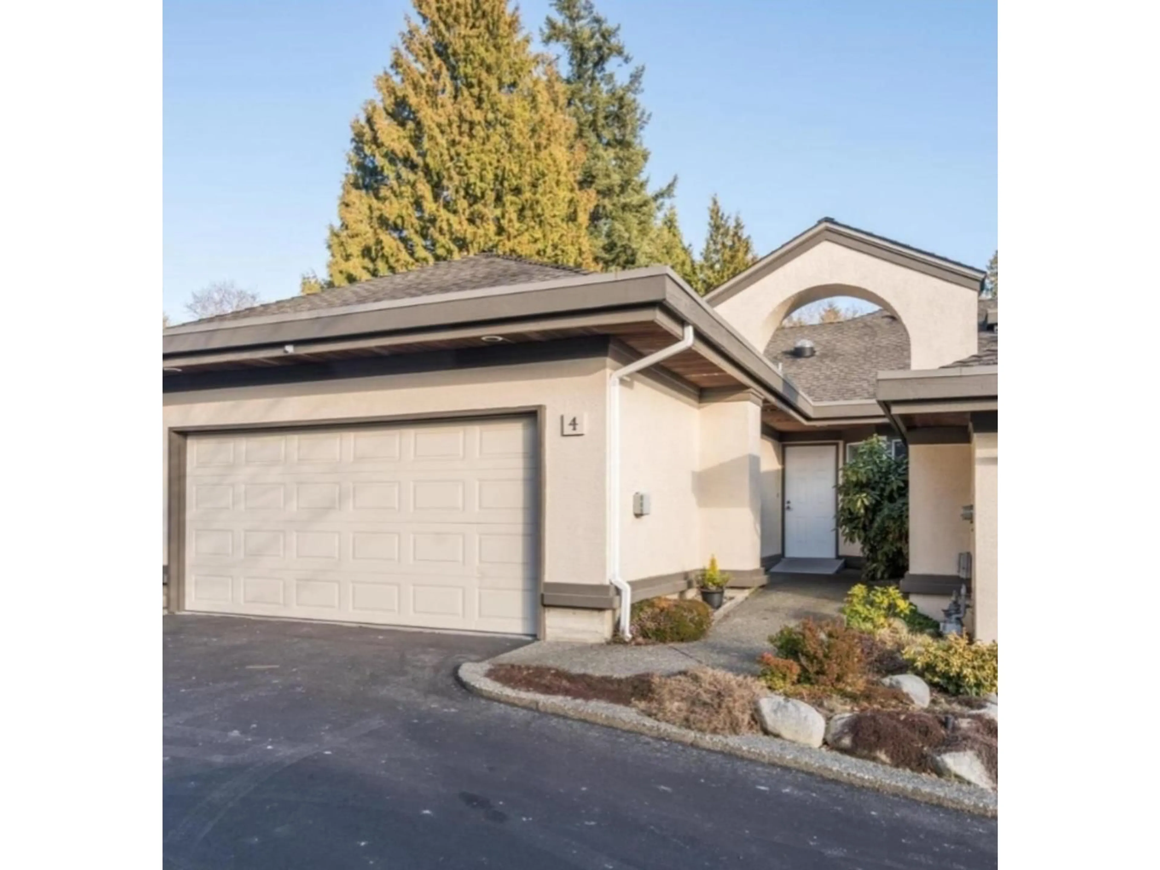 Unknown for 4 - 12957 17, Surrey British Columbia V4A8T7