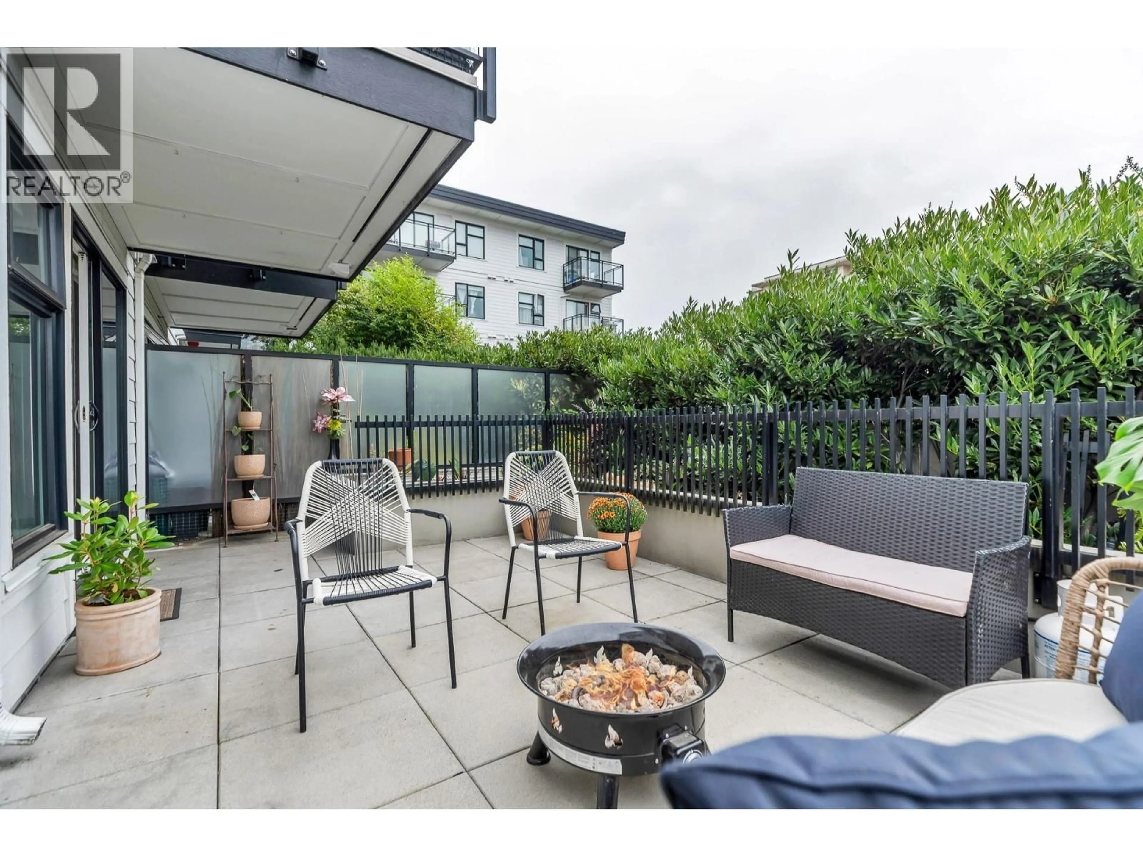 Patio, unknown for 212 - 111 3RD STREET, North Vancouver British Columbia V7L0C6