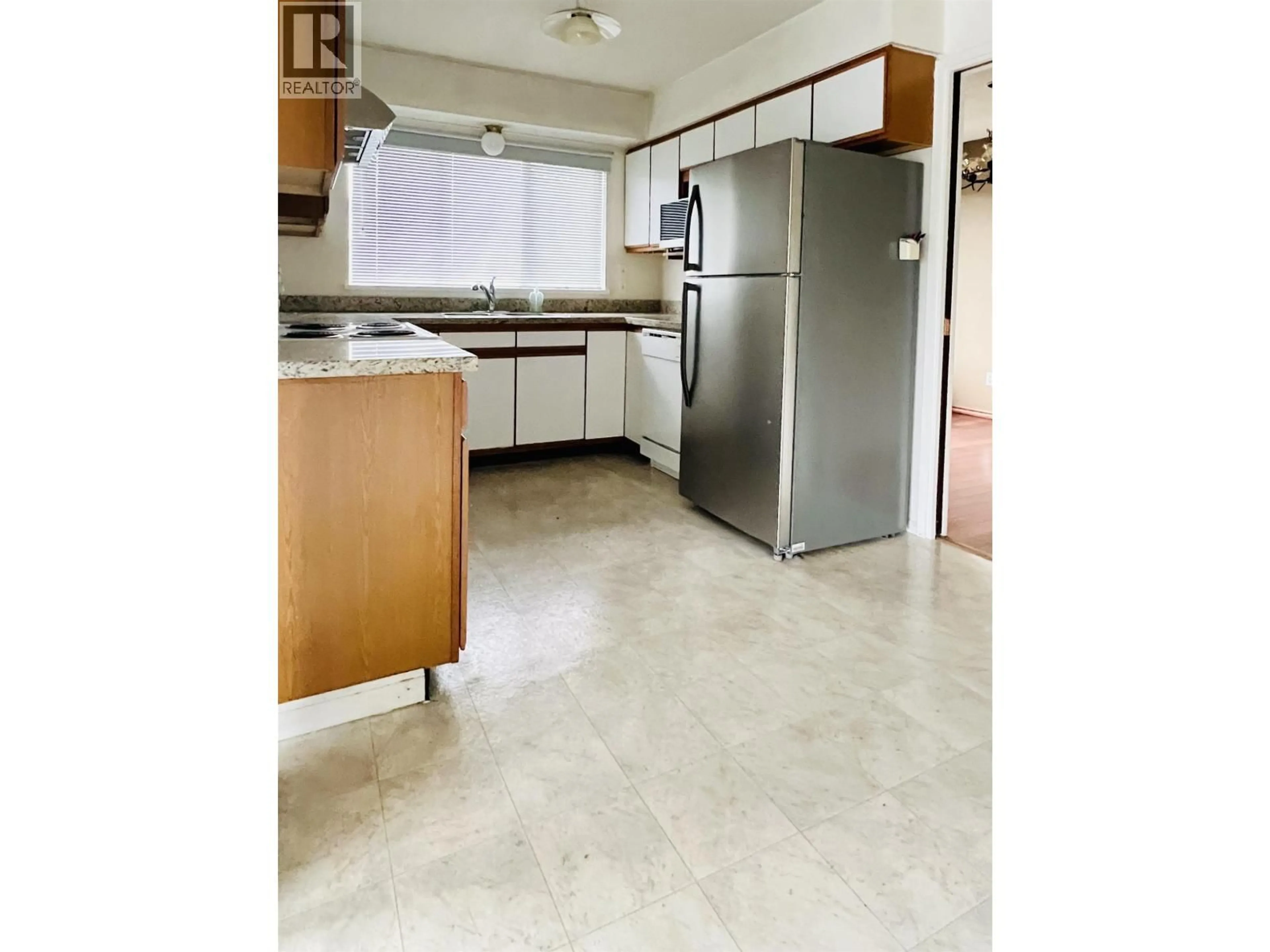 Standard kitchen, ceramic/tile floor for 9920 FRANCIS ROAD, Richmond British Columbia V6Y1B3