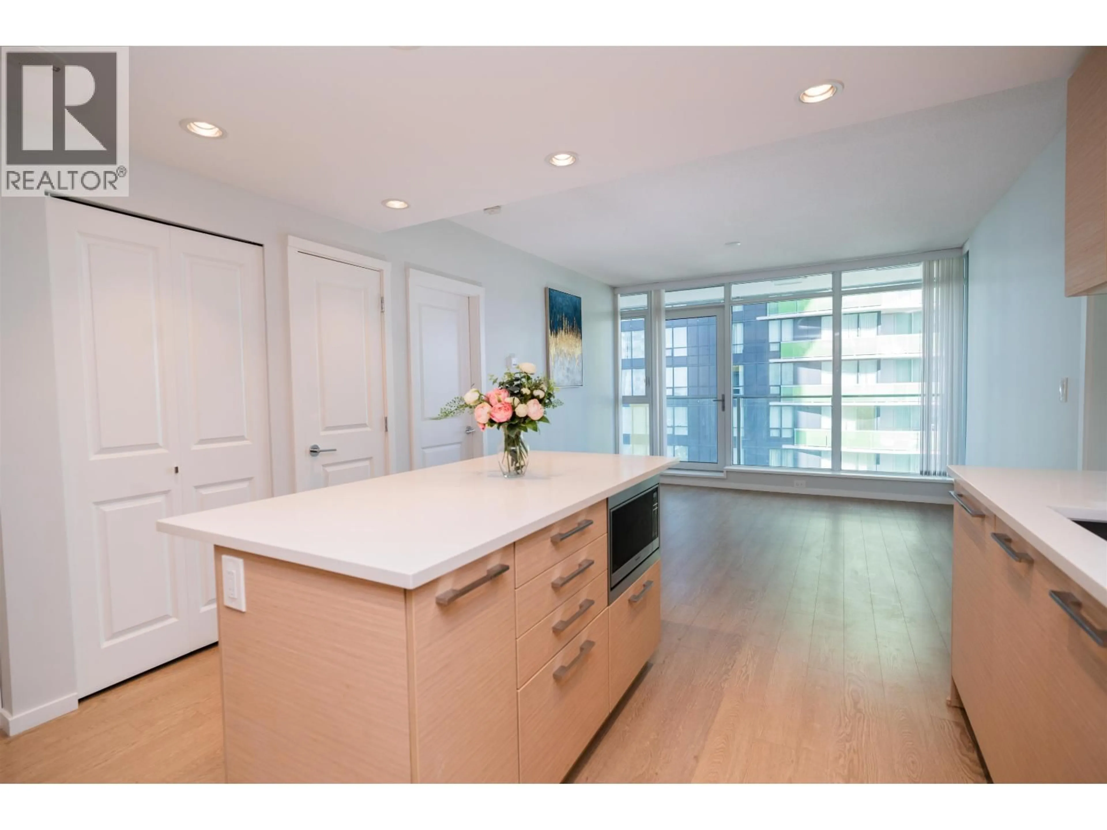 Open concept kitchen, unknown for 1005 - 6700 DUNBLANE AVENUE, Burnaby British Columbia V5H0J3