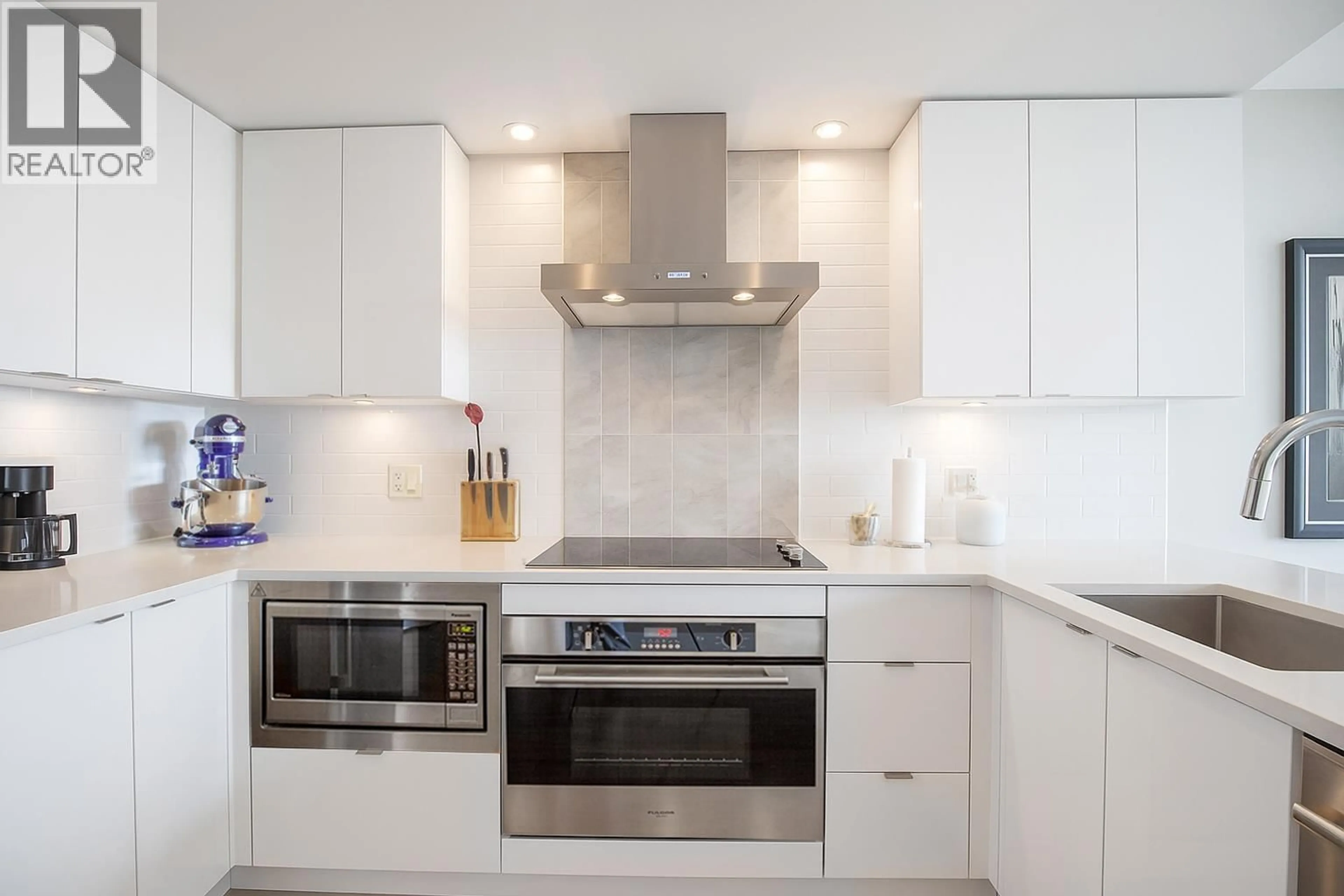 Contemporary kitchen, ceramic/tile floor for 716 - 159 2ND AVENUE, Vancouver British Columbia V5Y0L8