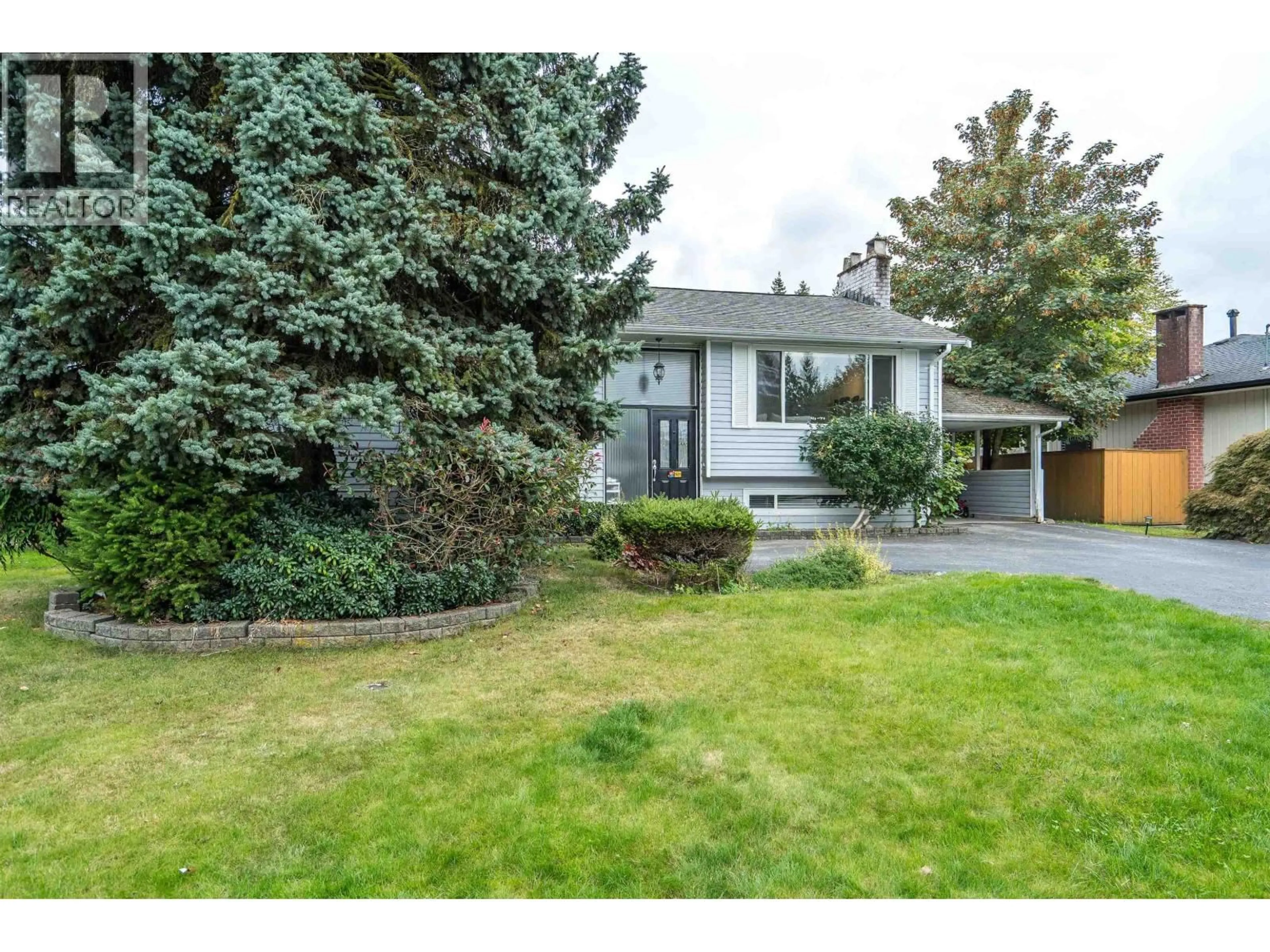 Home with vinyl exterior material, street for 1634 HARBOUR DRIVE, Coquitlam British Columbia V3J5V8