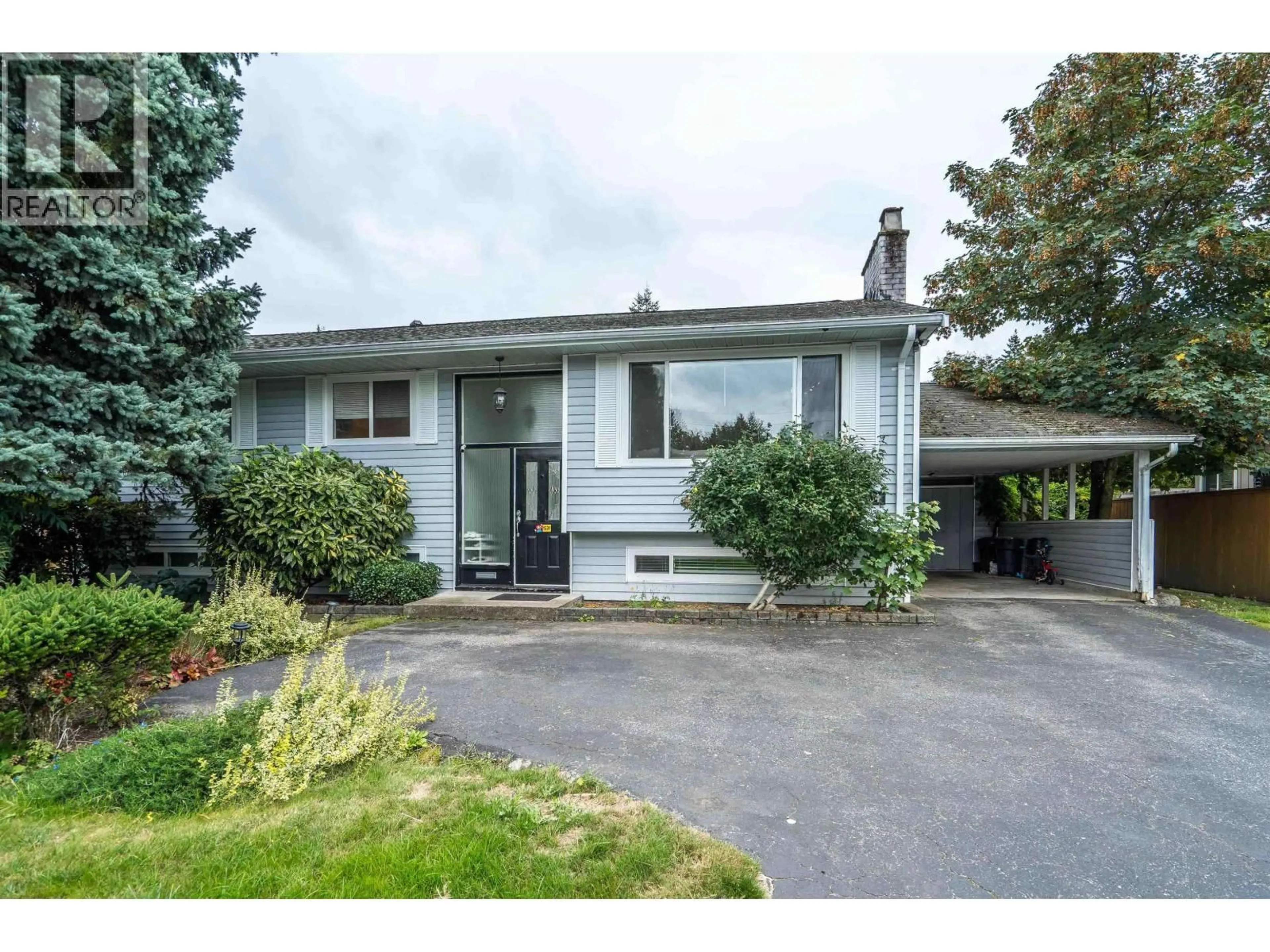 Home with vinyl exterior material, street for 1634 HARBOUR DRIVE, Coquitlam British Columbia V3J5V8