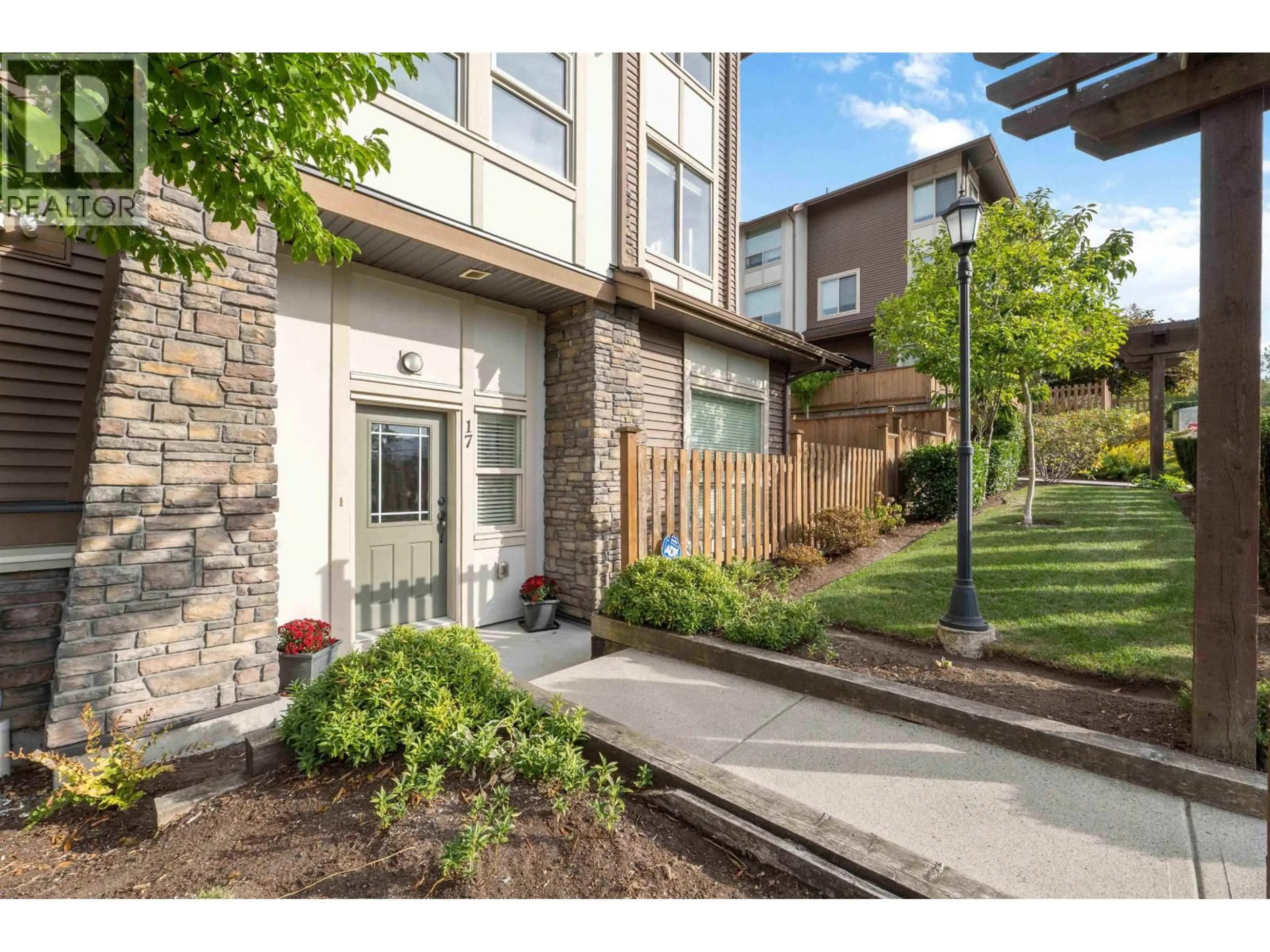 Indoor entryway for 17 - 10480 248 STREET, Maple Ridge British Columbia V2W0J4
