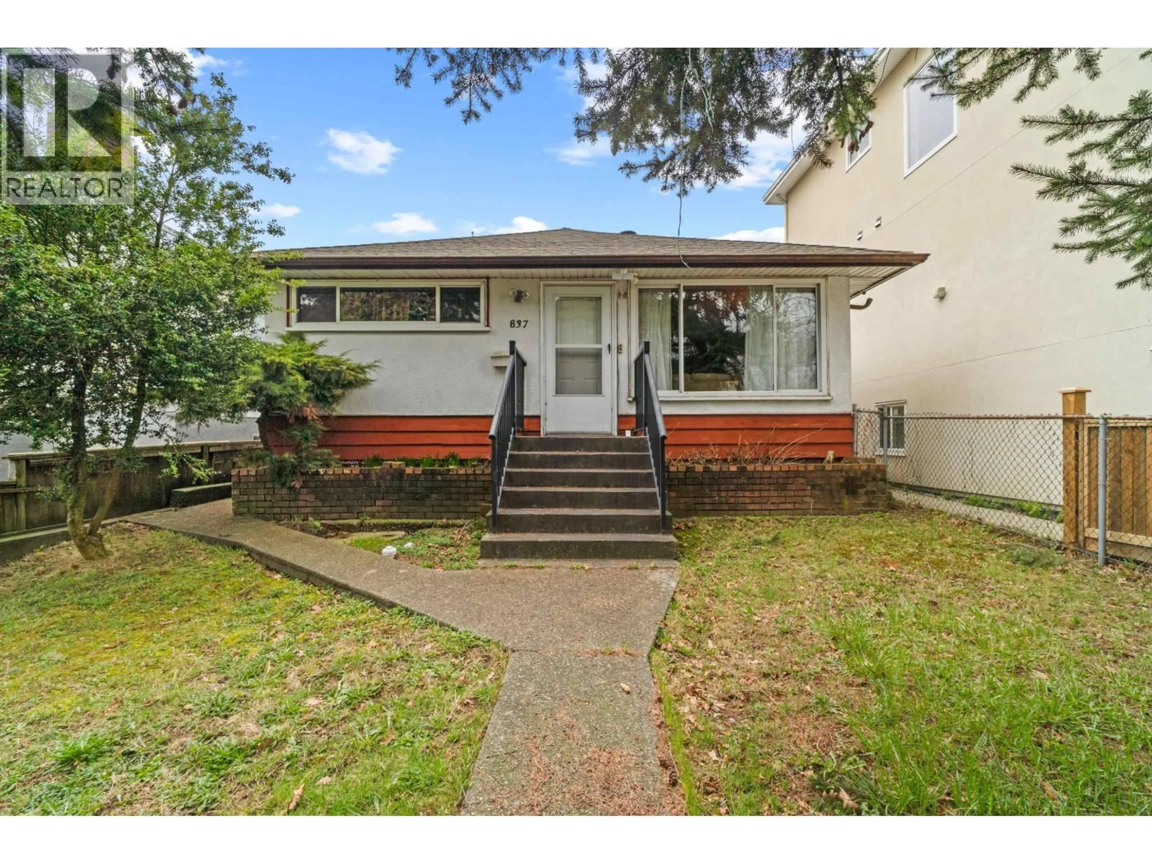 Home with vinyl exterior material, street for 837 WINDERMERE STREET, Vancouver British Columbia V5K4J5
