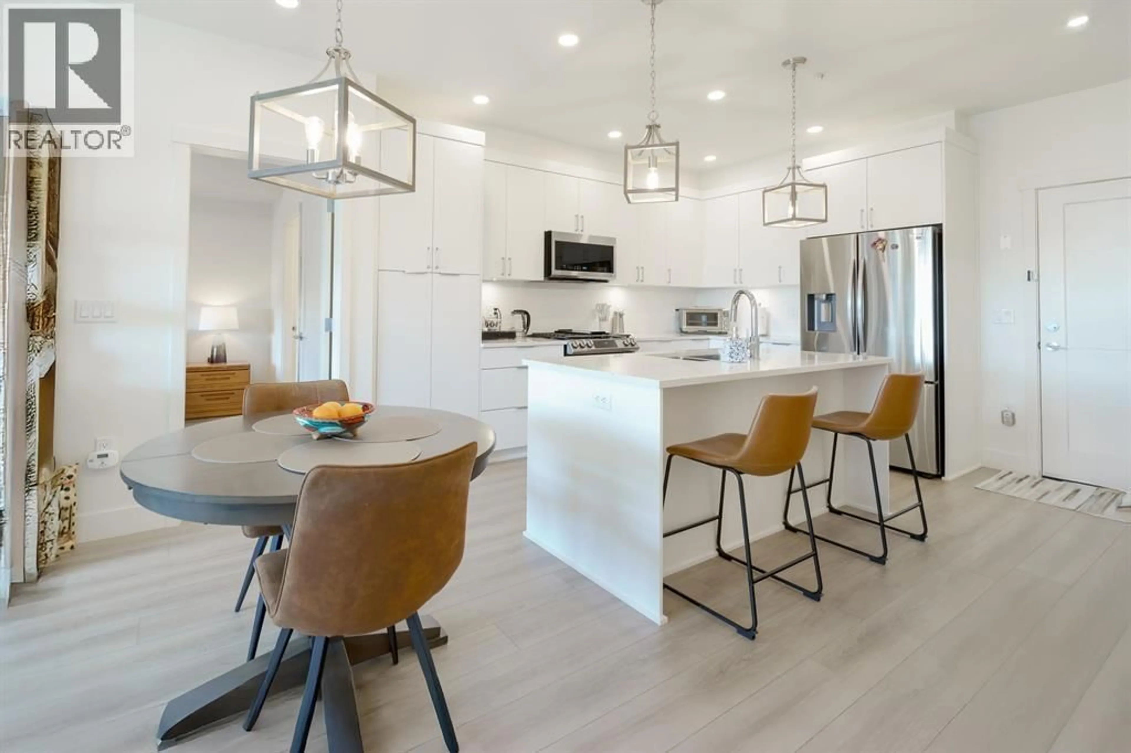 Open concept kitchen, unknown for 409 - 11865 227 STREET, Maple Ridge British Columbia V2X6H9