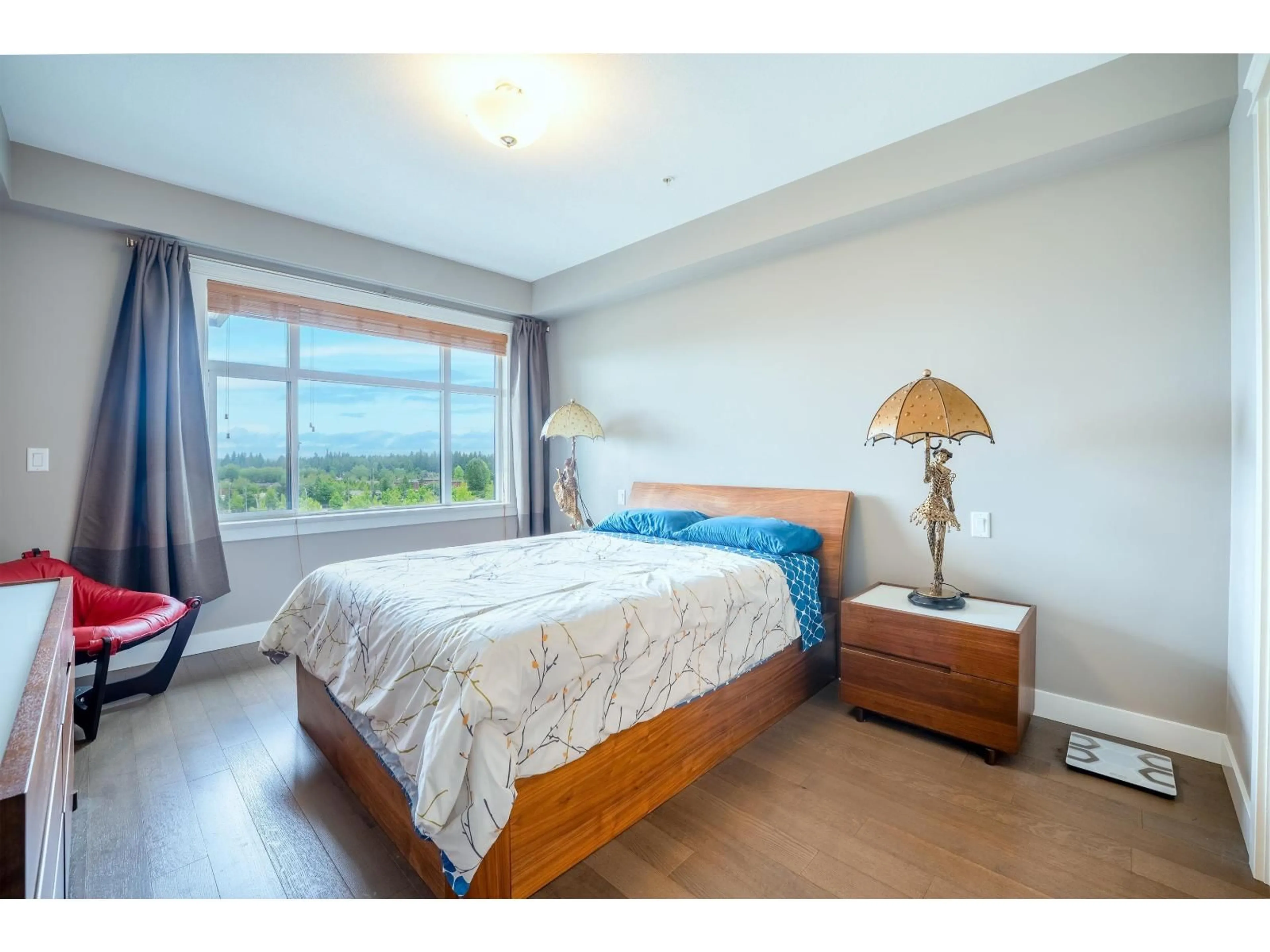 Bedroom with bed, wood/laminate floor for 405 - 20290 86, Langley British Columbia V2Y3L6