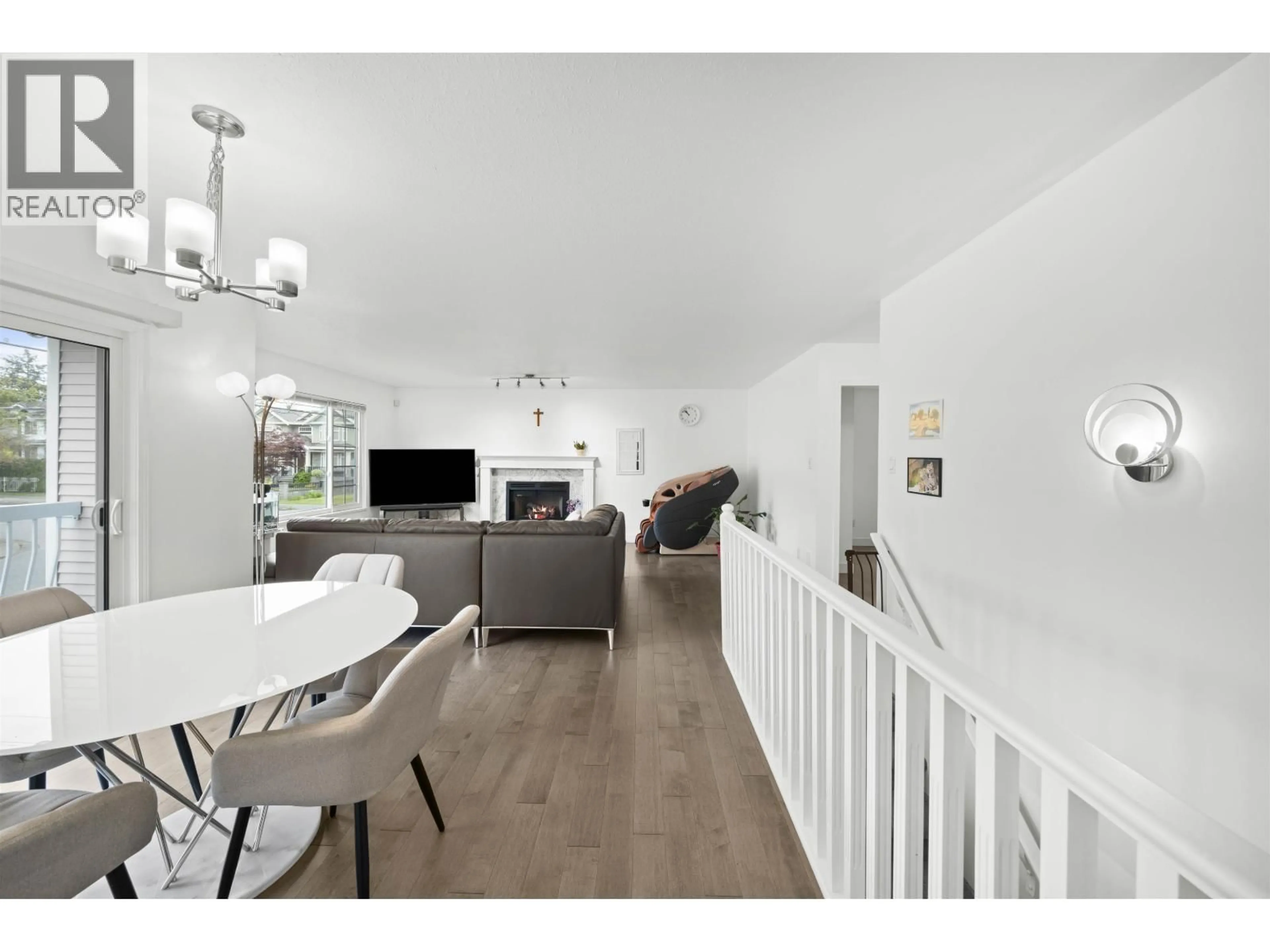 Unknown for 4398 HURST STREET, Burnaby British Columbia V5J1M9