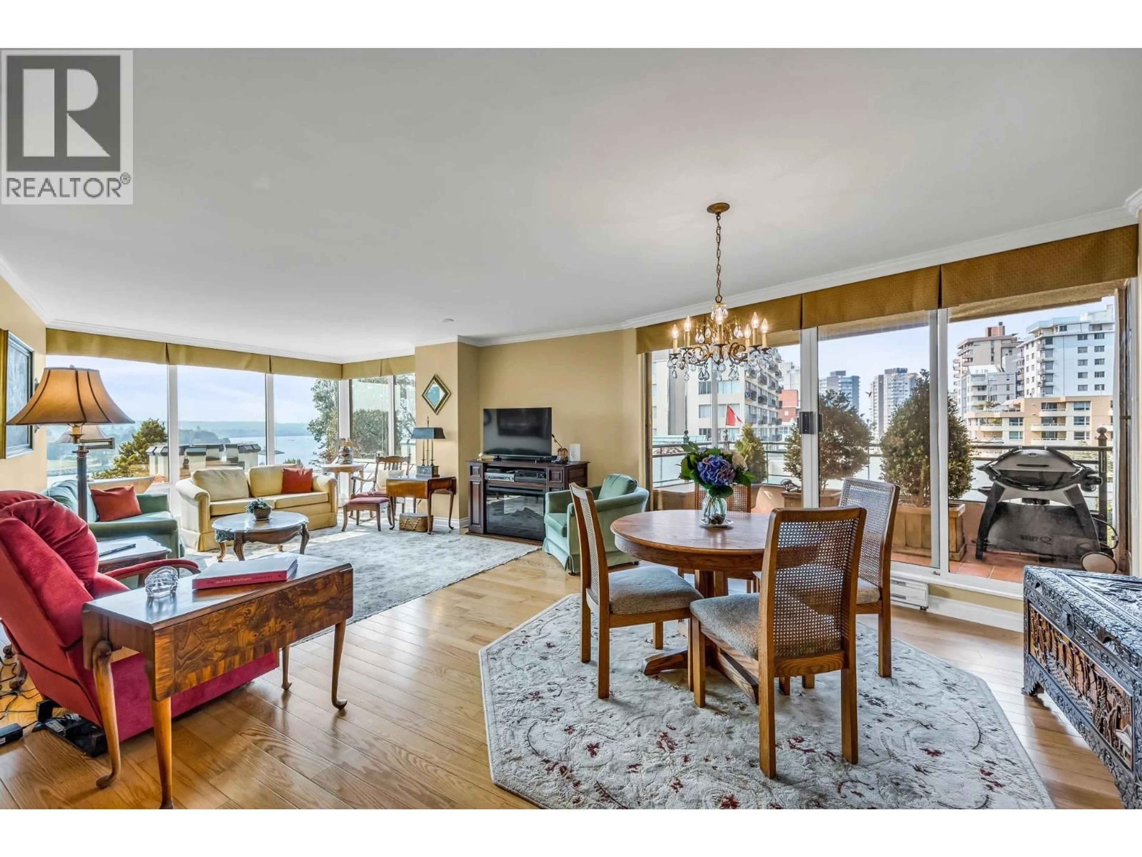 Dining room, wood/laminate floor for 503 - 1311 BEACH AVENUE, Vancouver British Columbia V6E1V6