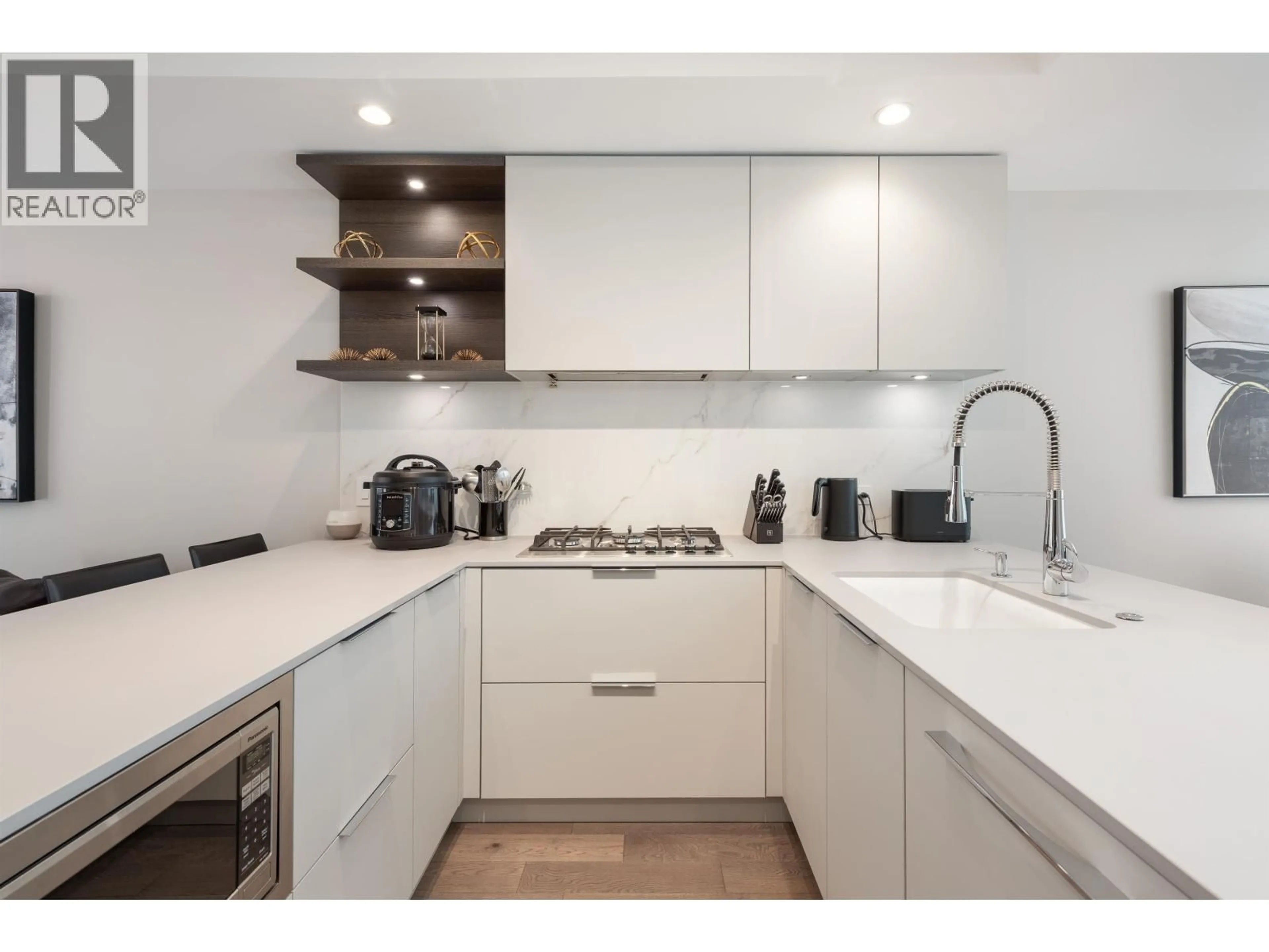 Contemporary kitchen, unknown for 124 - 2070 CURLING ROAD, North Vancouver British Columbia V7P0C9
