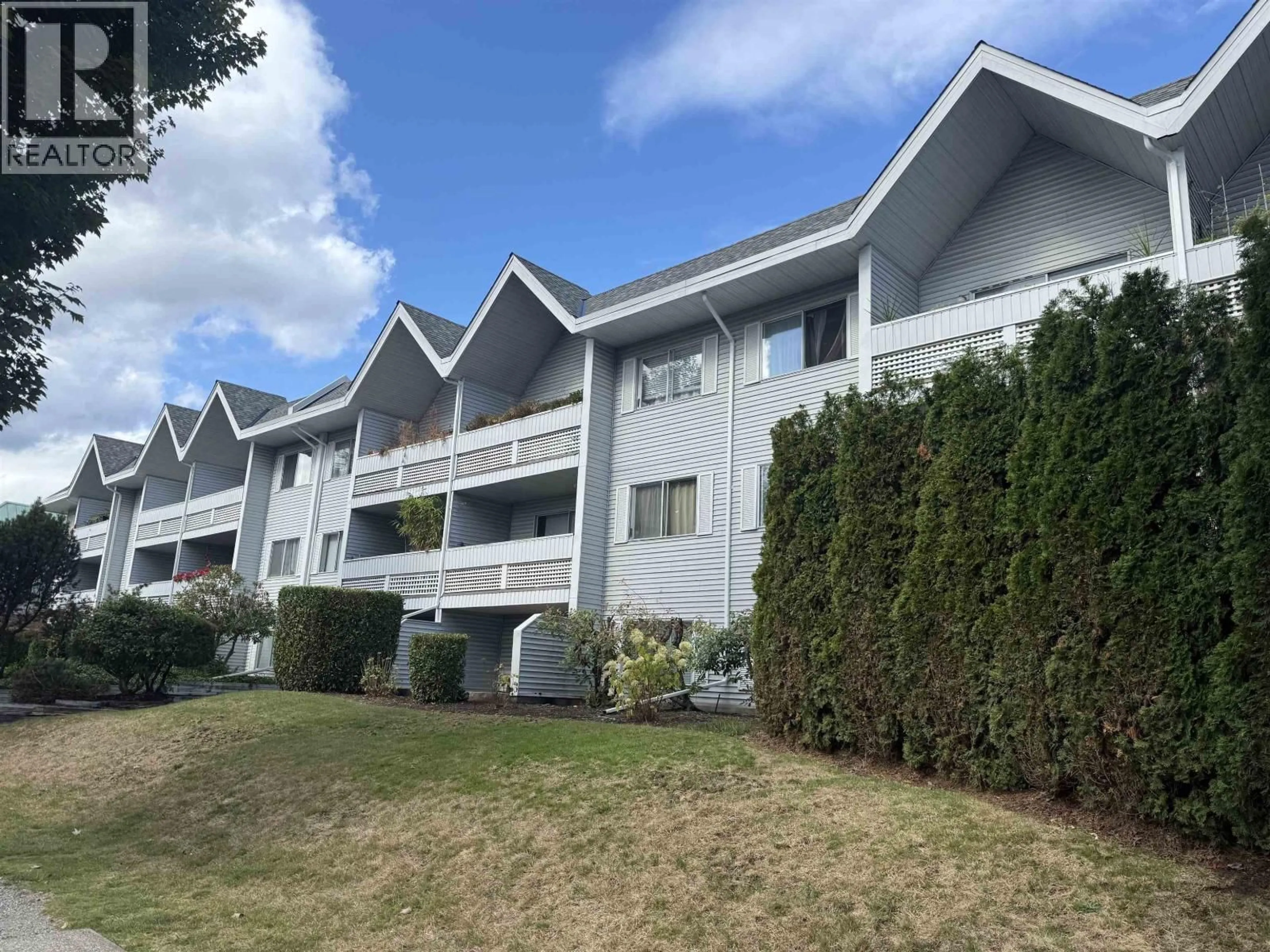 A pic from outside/outdoor area/front of a property/back of a property/a pic from drone, unknown for 108 - 2055 SUFFOLK AVENUE, Port Coquitlam British Columbia V3B1H4