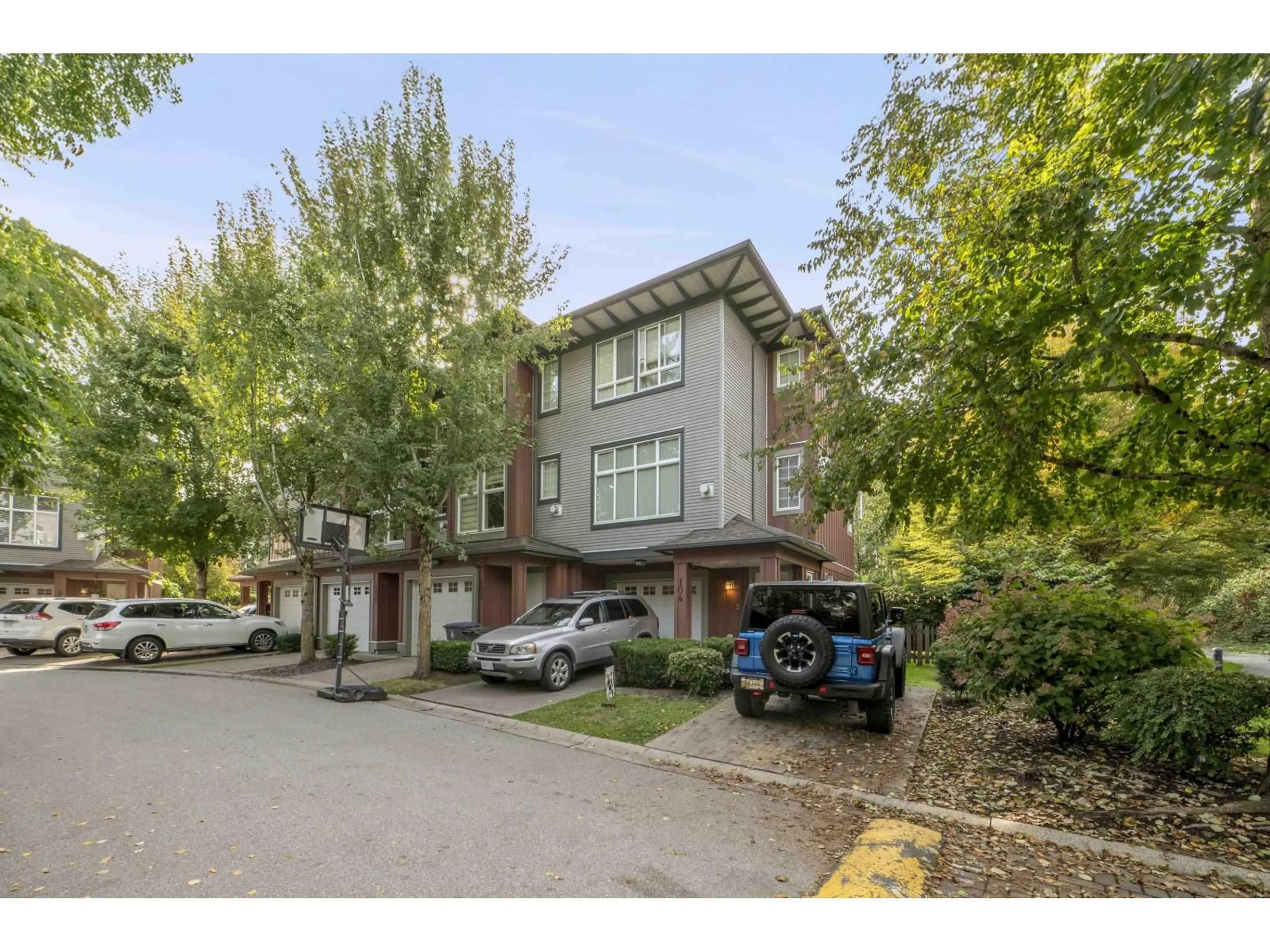 A pic from outside/outdoor area/front of a property/back of a property/a pic from drone, street for 102 - 18777 68A, Surrey British Columbia V4N0Z7