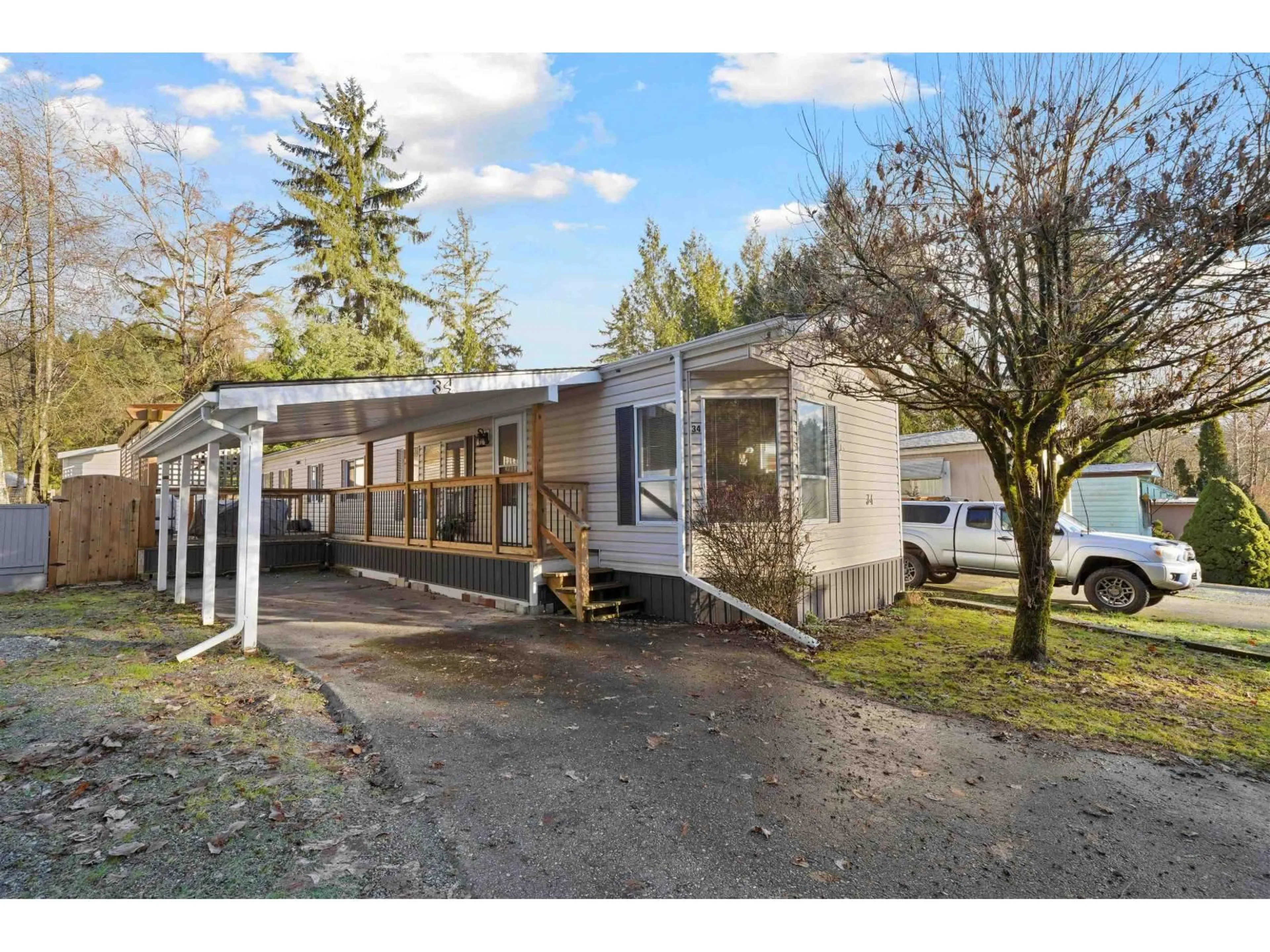 Home with vinyl exterior material, street for 34 - 10221 WILSON, Mission British Columbia V4S1E2