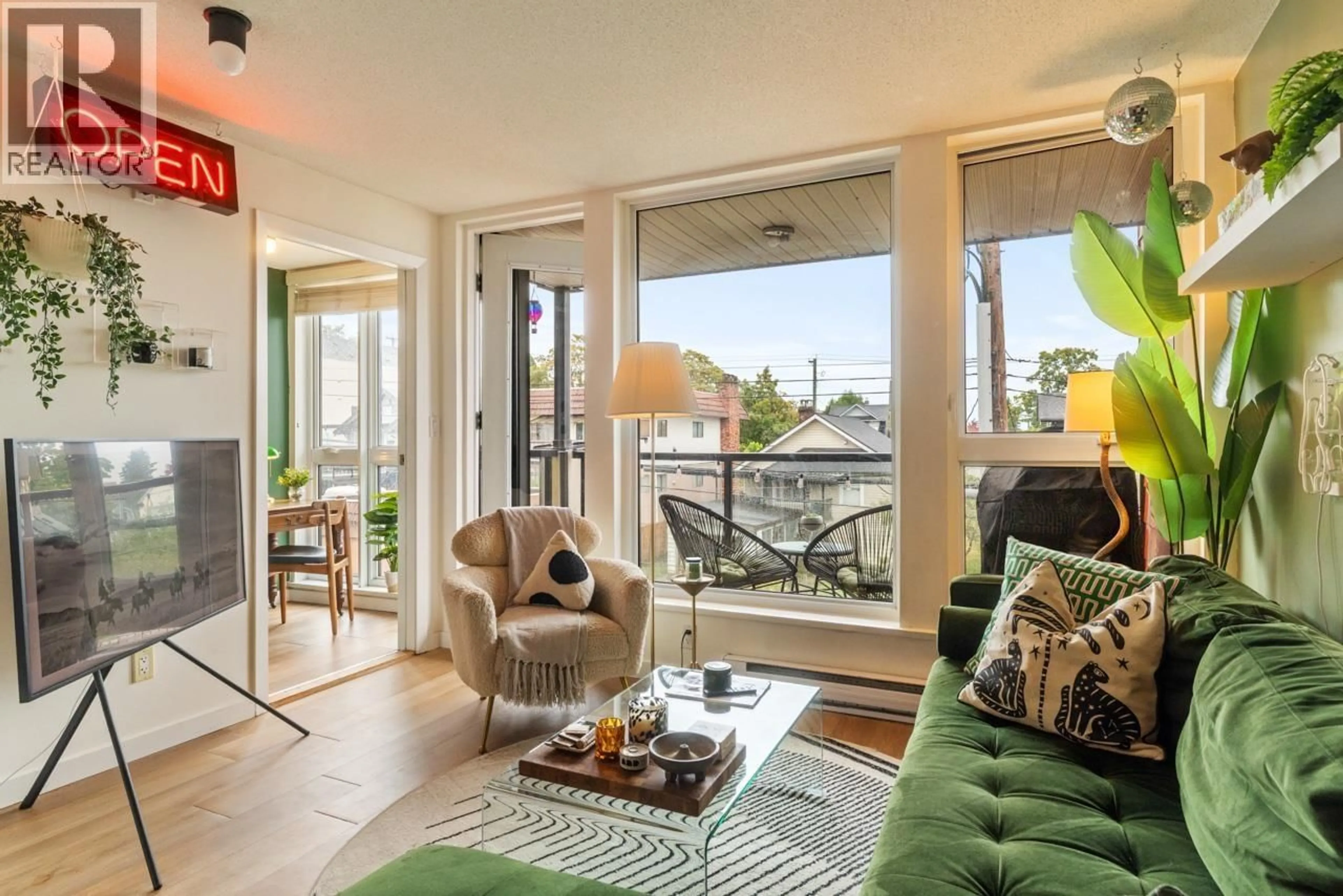 Living room with furniture, unknown for 313 - 2636 HASTINGS STREET, Vancouver British Columbia V5K0A4