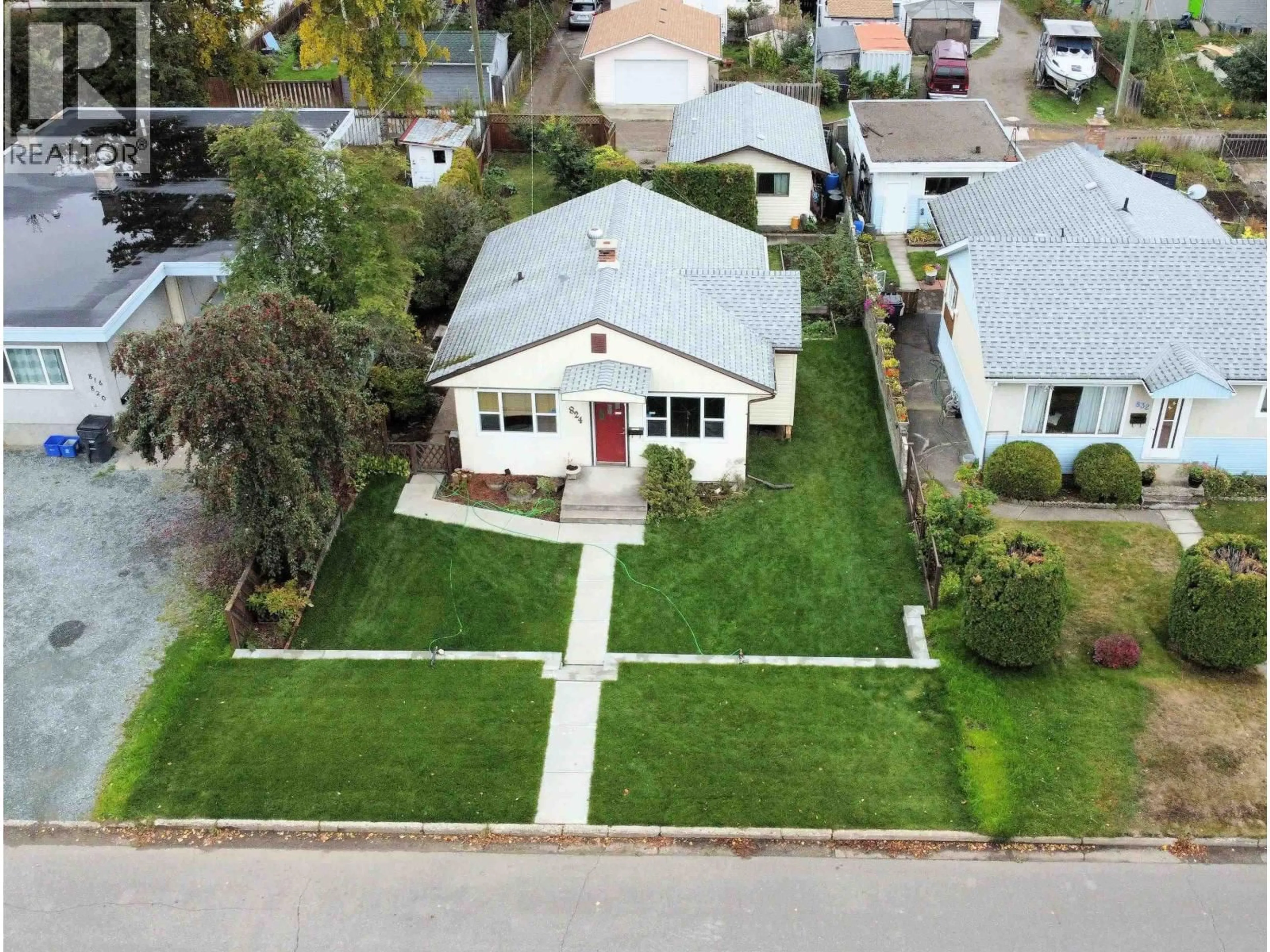A pic from outside/outdoor area/front of a property/back of a property/a pic from drone, street for 824 GILLETT STREET, Prince George British Columbia V2M2T9
