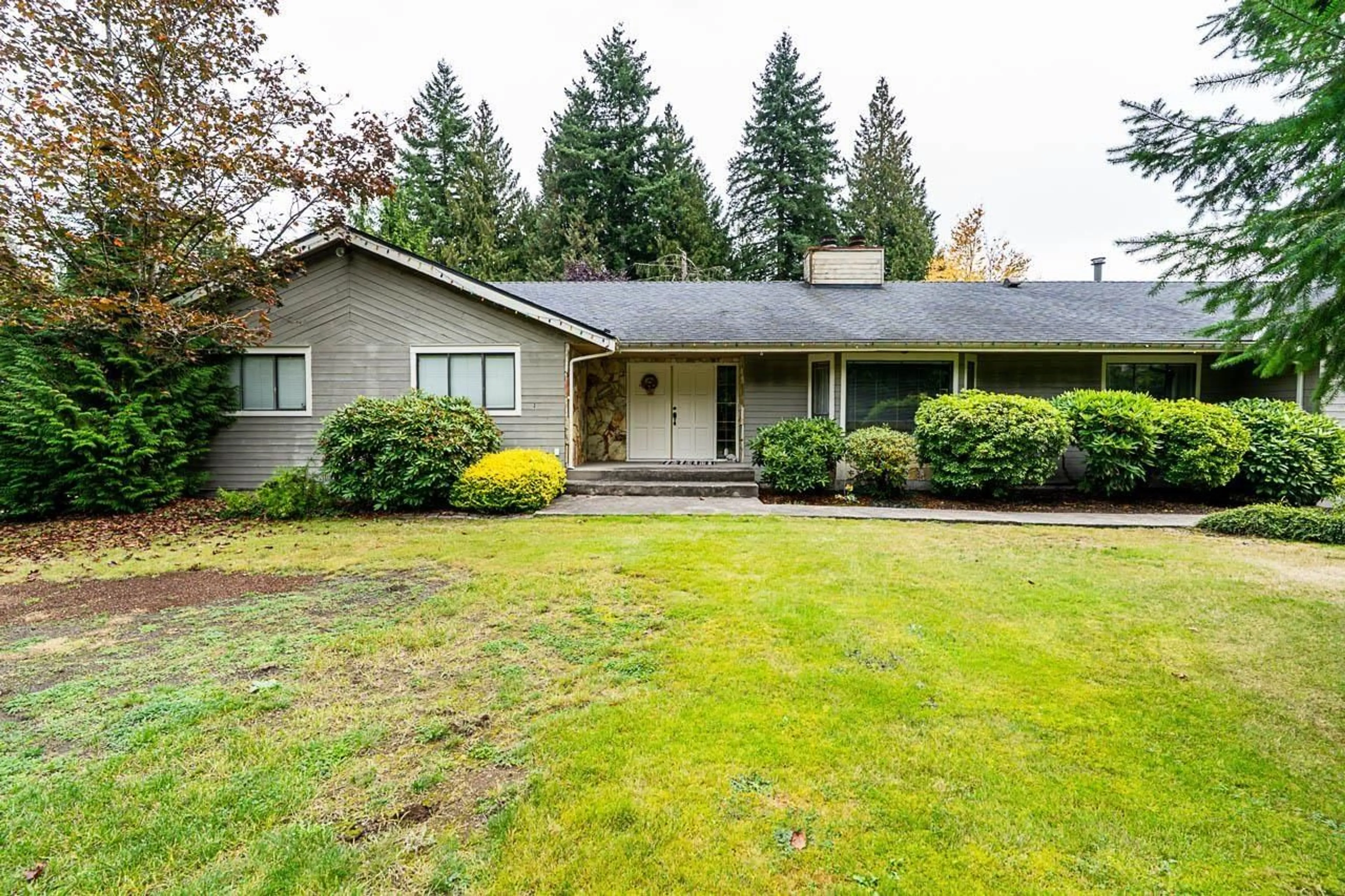 Home with vinyl exterior material, street for 10194 173, Surrey British Columbia V4N4H8