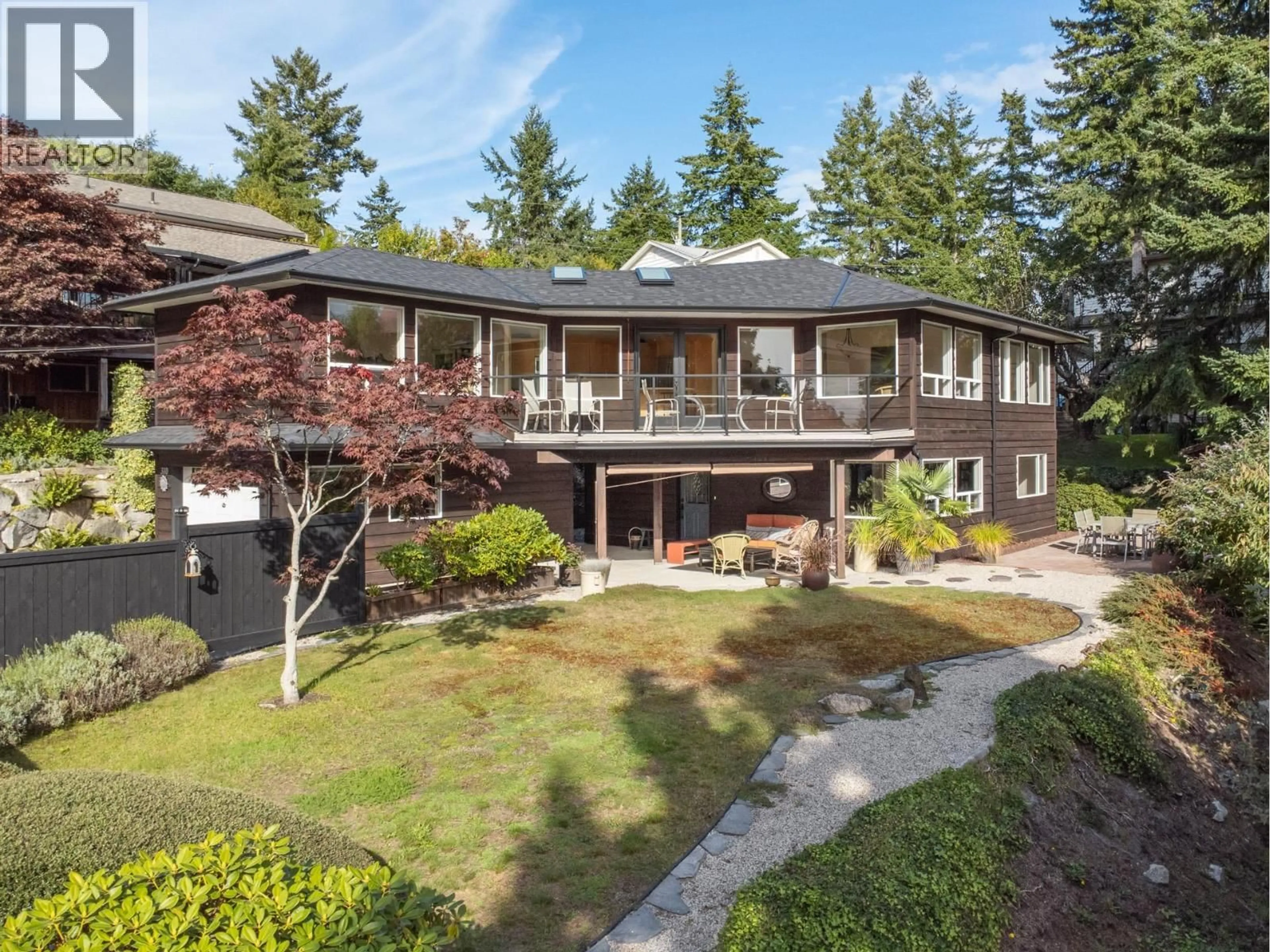 A pic from outside/outdoor area/front of a property/back of a property/a pic from drone, unknown for 310 GEORGIA DRIVE, Gibsons British Columbia V0N1V8