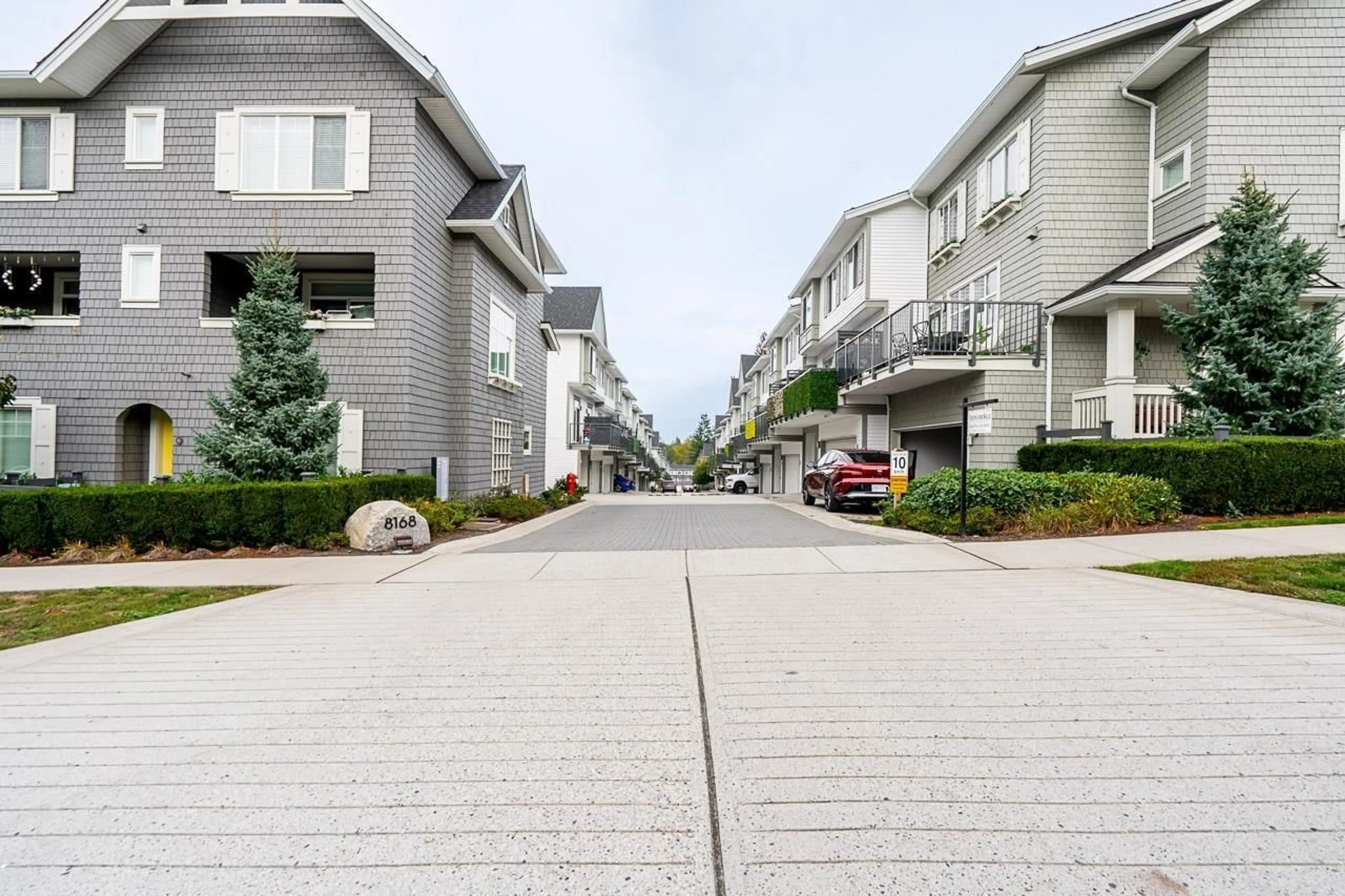 Patio, street for 140 - 8168 136A, Surrey British Columbia V3W2Z6