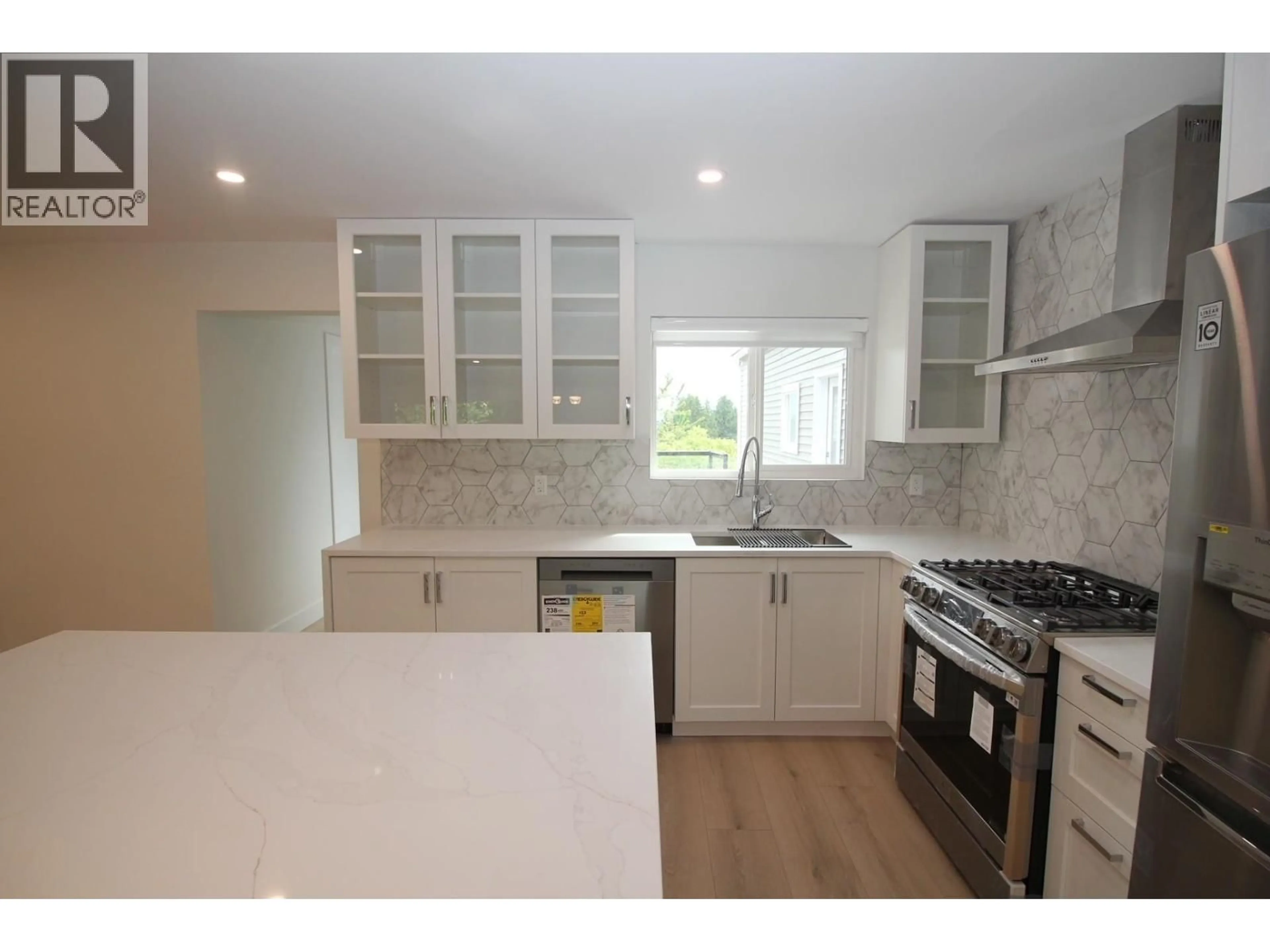 Open concept kitchen, unknown for 2076 CLARE PLACE, Port Coquitlam British Columbia V3C1B5