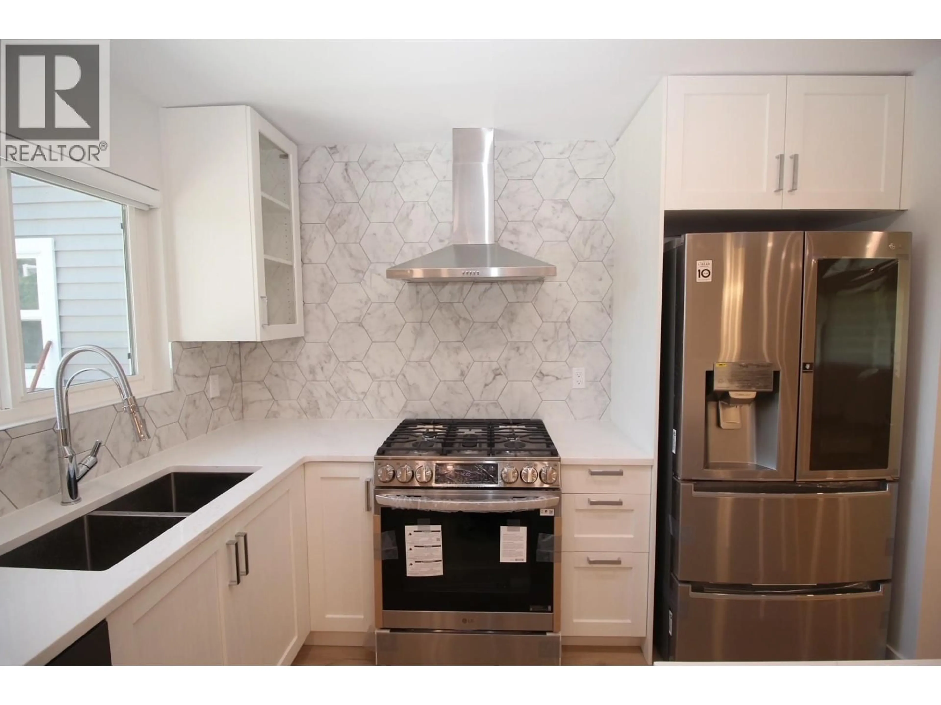 Standard kitchen, ceramic/tile floor for 2076 CLARE PLACE, Port Coquitlam British Columbia V3C1B5