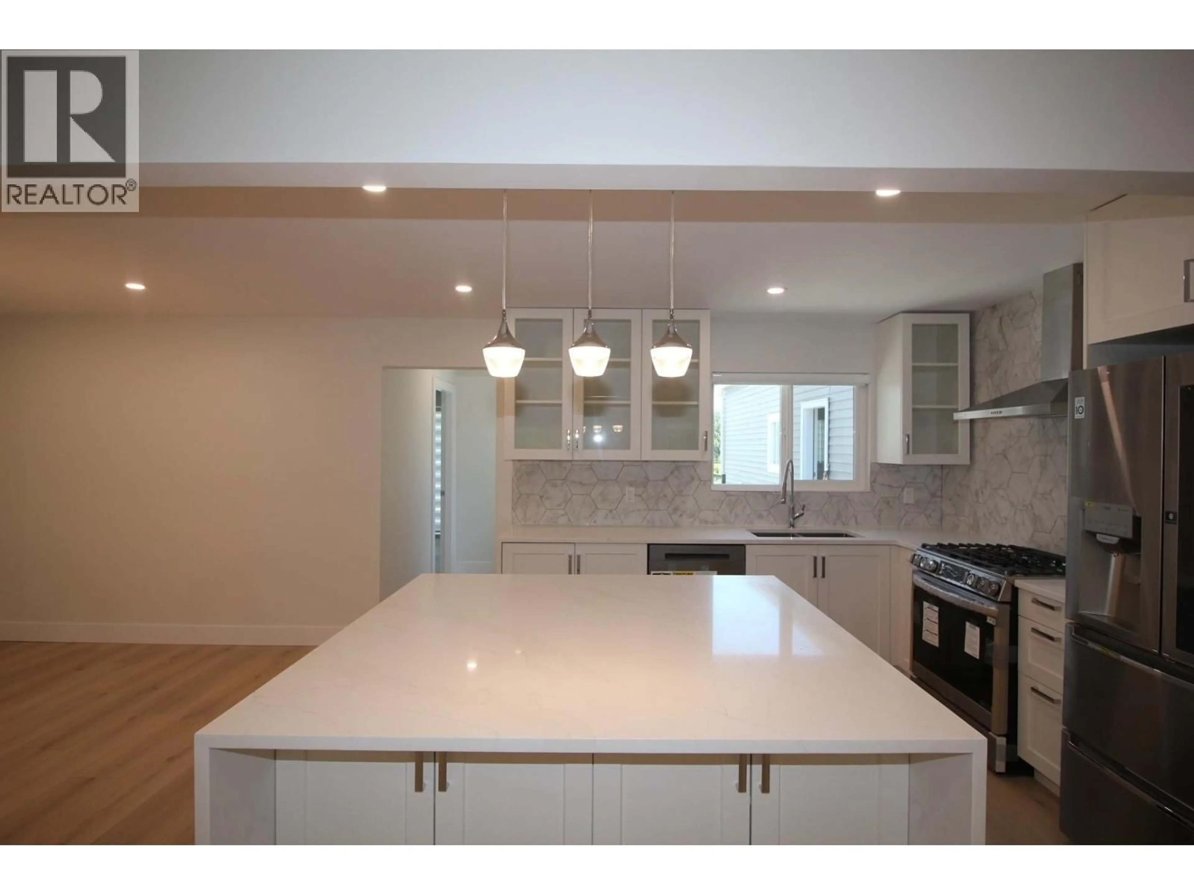 Open concept kitchen, unknown for 2076 CLARE PLACE, Port Coquitlam British Columbia V3C1B5