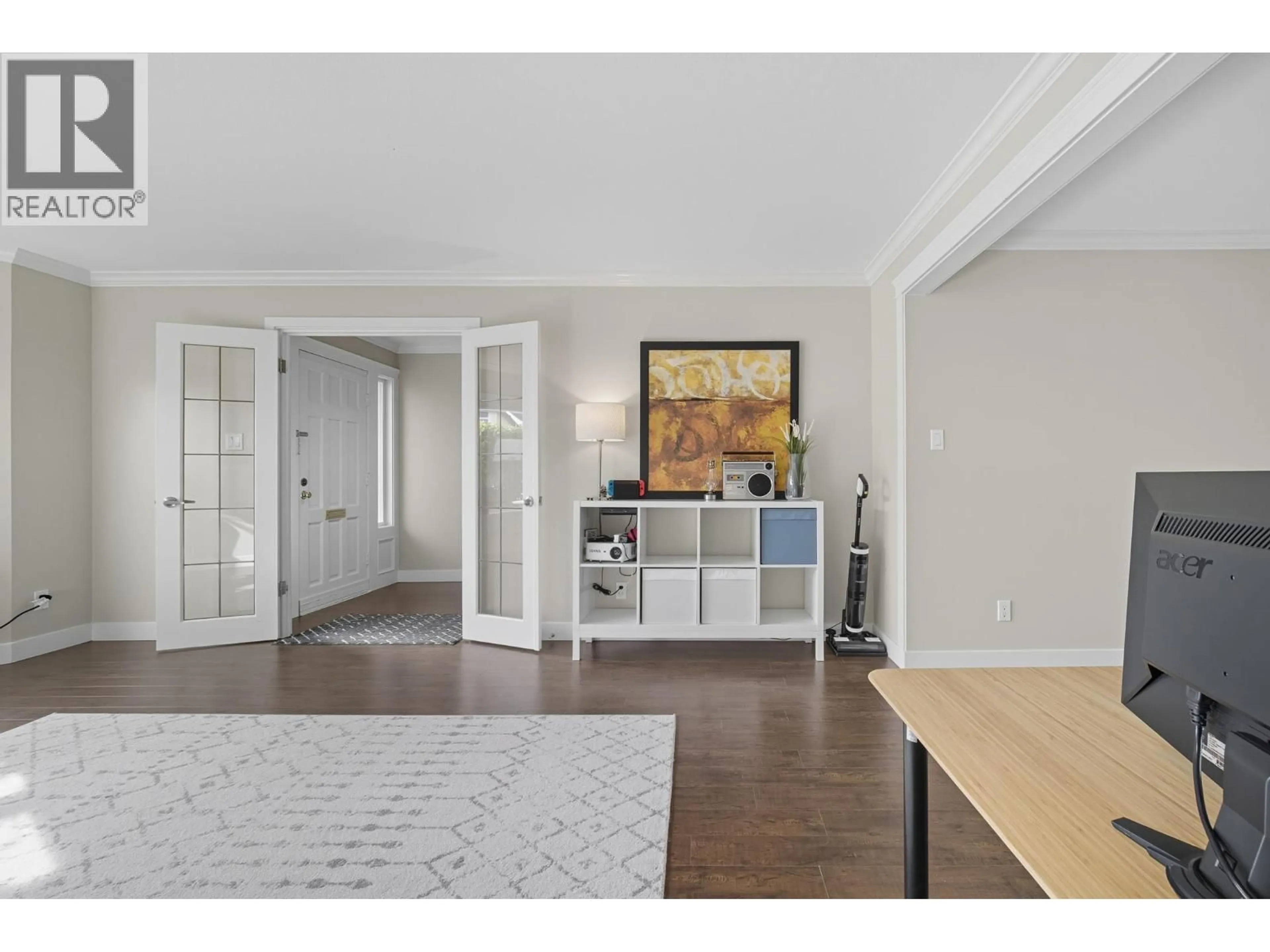 Indoor entryway for 5571 PEARL COURT, Richmond British Columbia V7C5E5