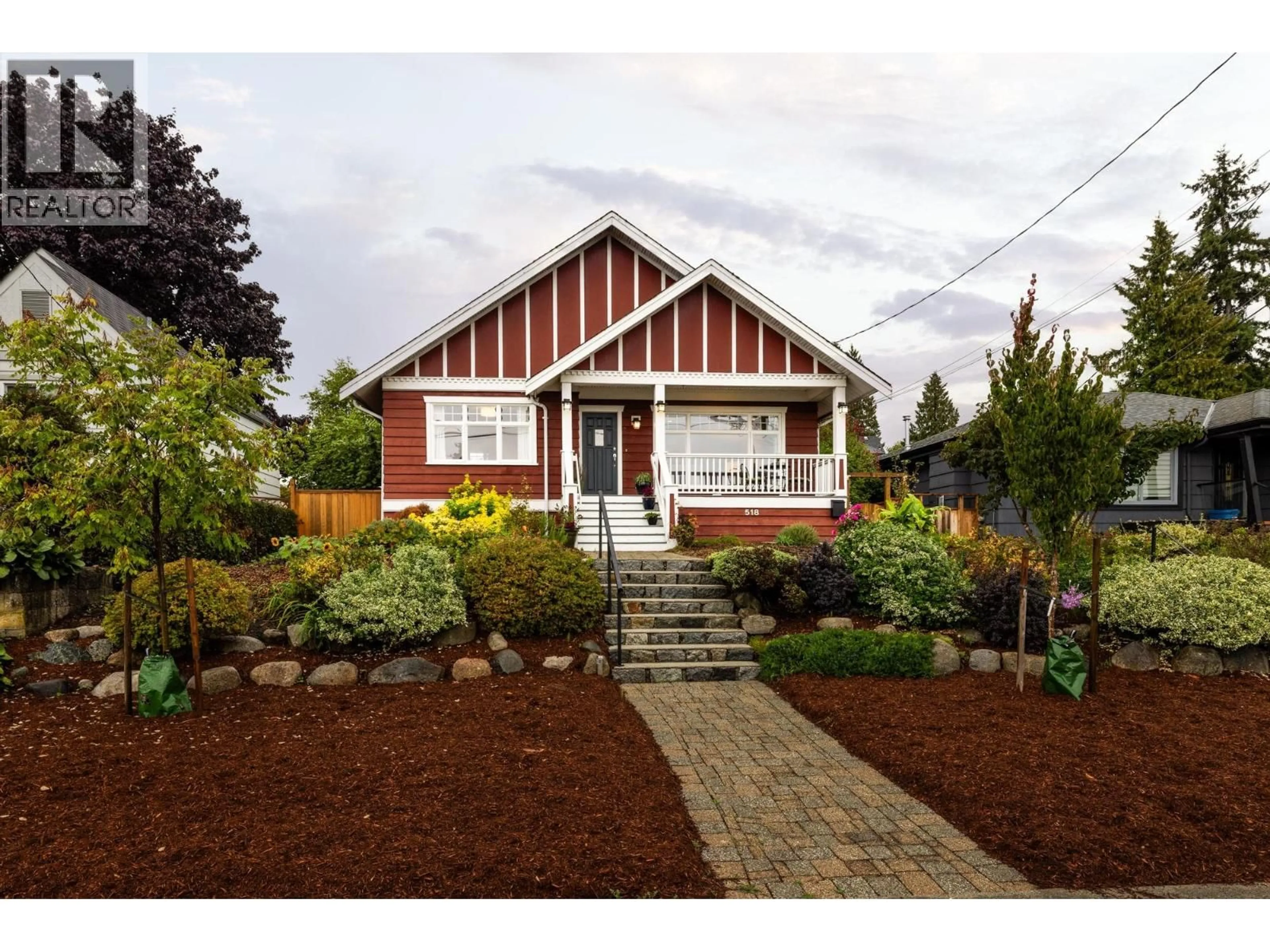 Unknown for 518 7TH STREET, North Vancouver British Columbia V7L1S3