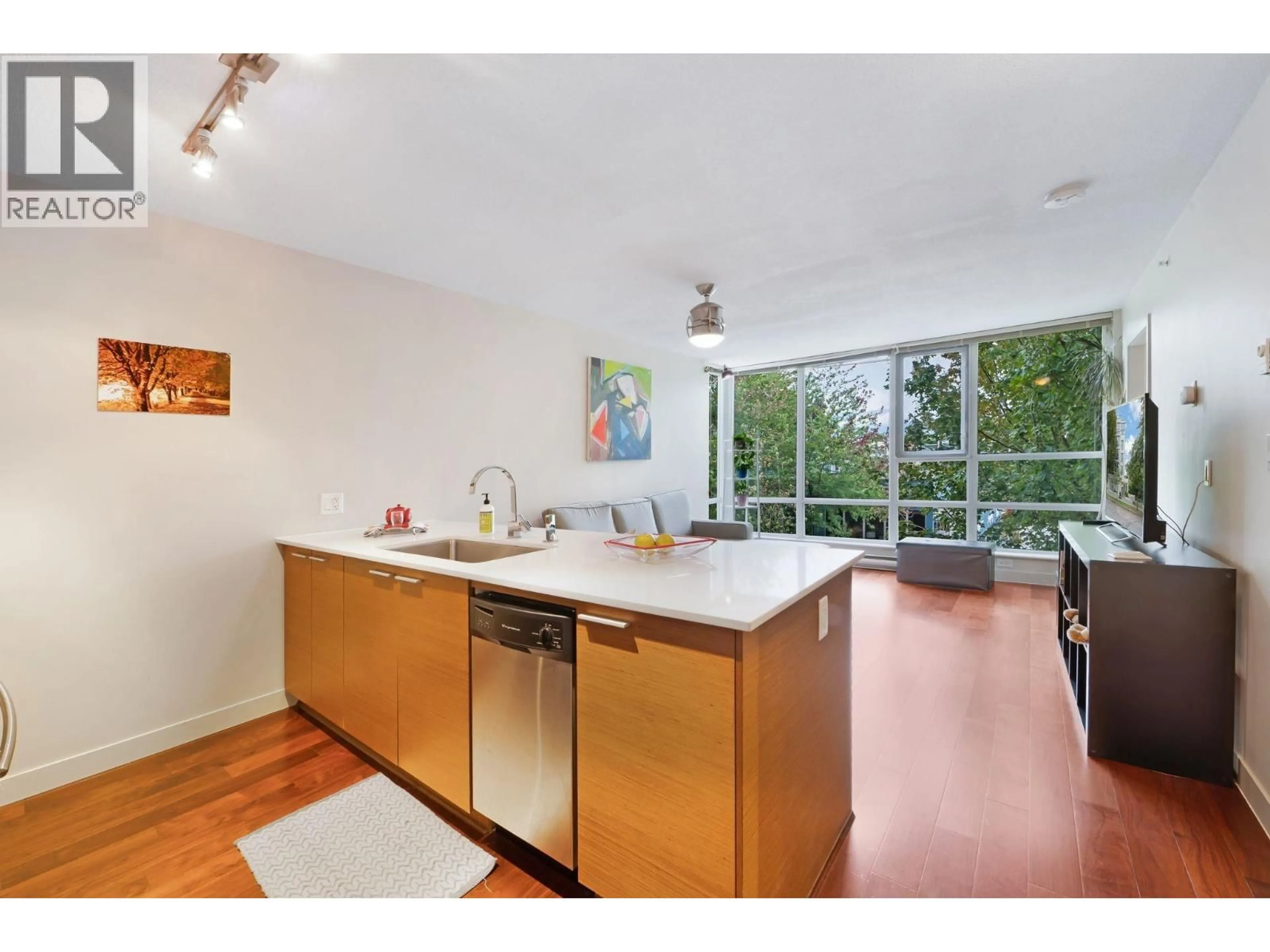 Standard kitchen, unknown for 302 - 1808 3RD AVENUE, Vancouver British Columbia V6J0C4