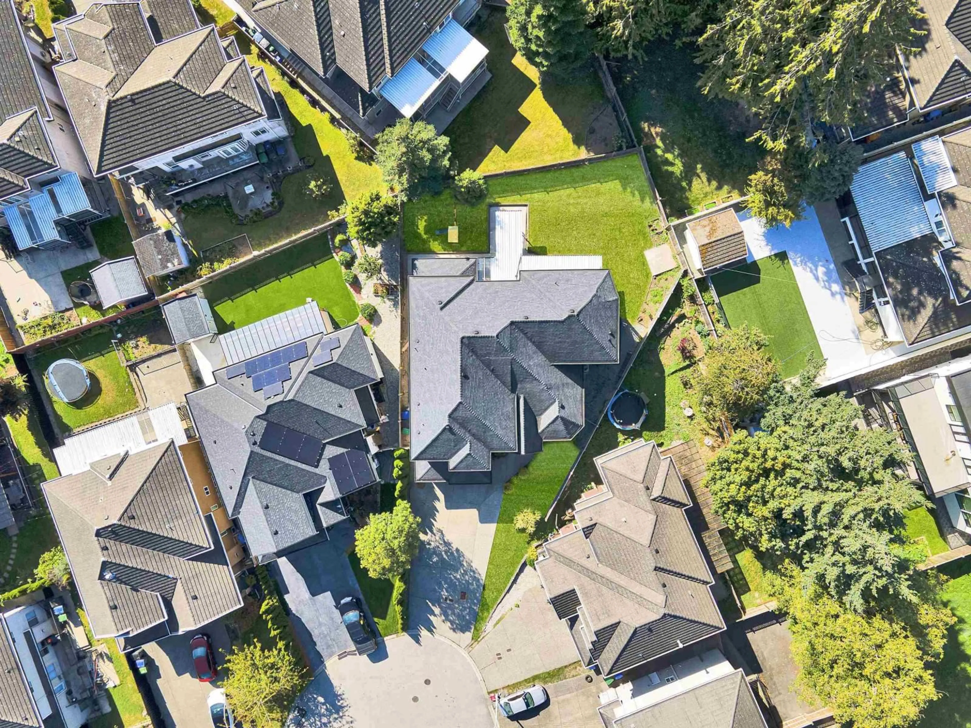 A pic from outside/outdoor area/front of a property/back of a property/a pic from drone, street for 14856 75A, Surrey British Columbia V3S0V1