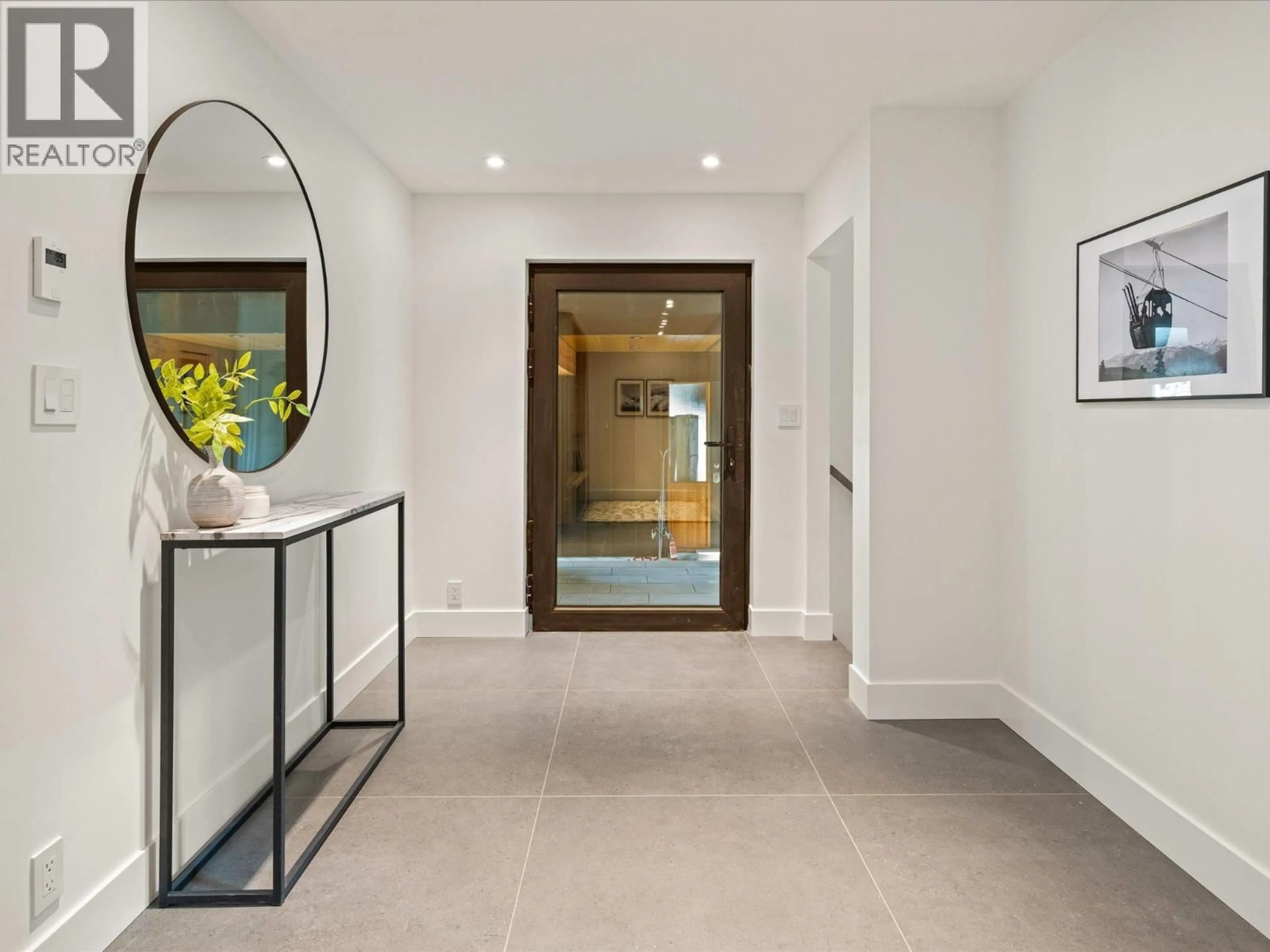 Indoor entryway for 3005 BRIO ENTRANCE, Whistler British Columbia V8E0B8