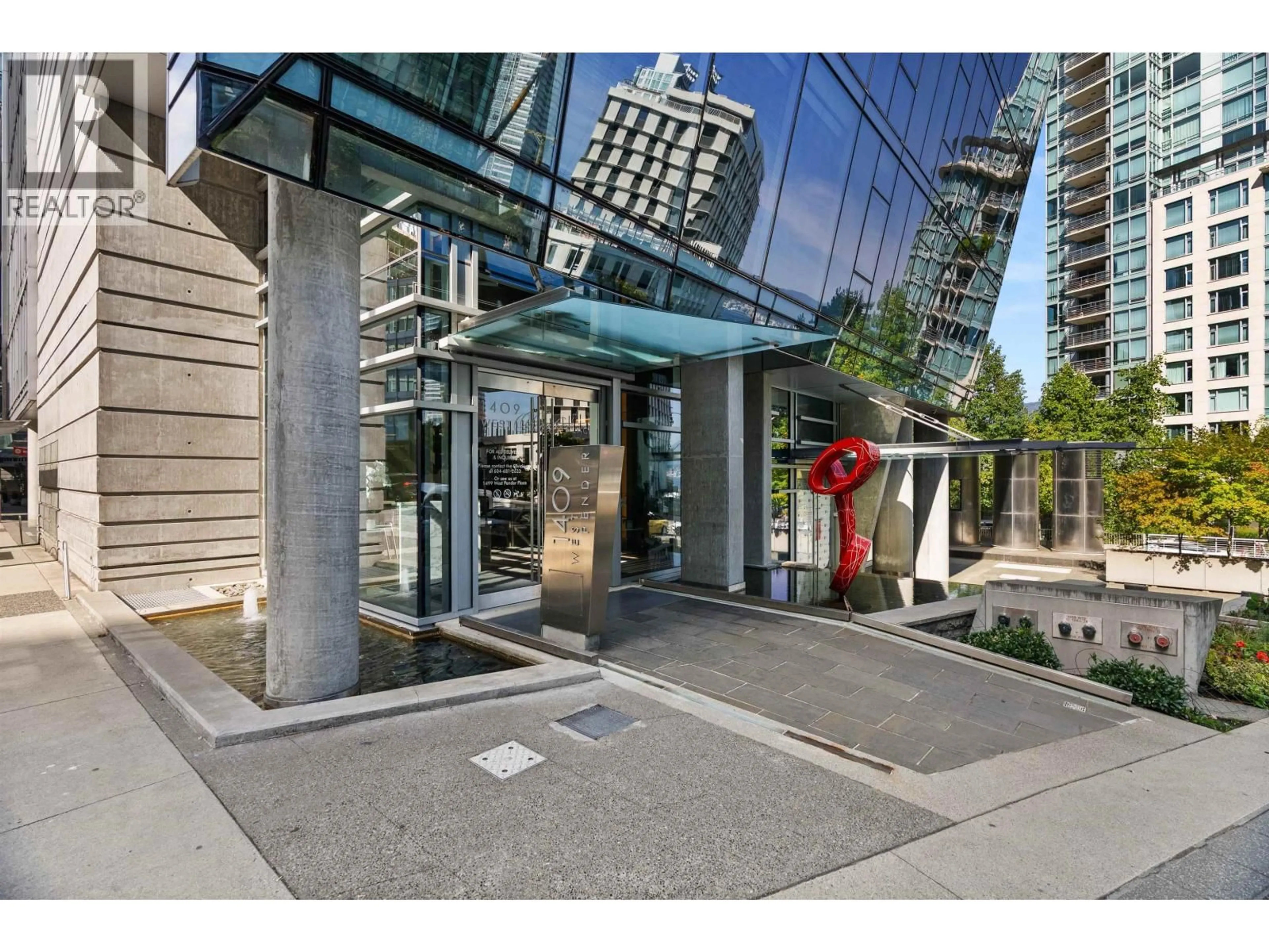 Indoor foyer for 901 - 1409 PENDER STREET, Vancouver British Columbia V6G2S3
