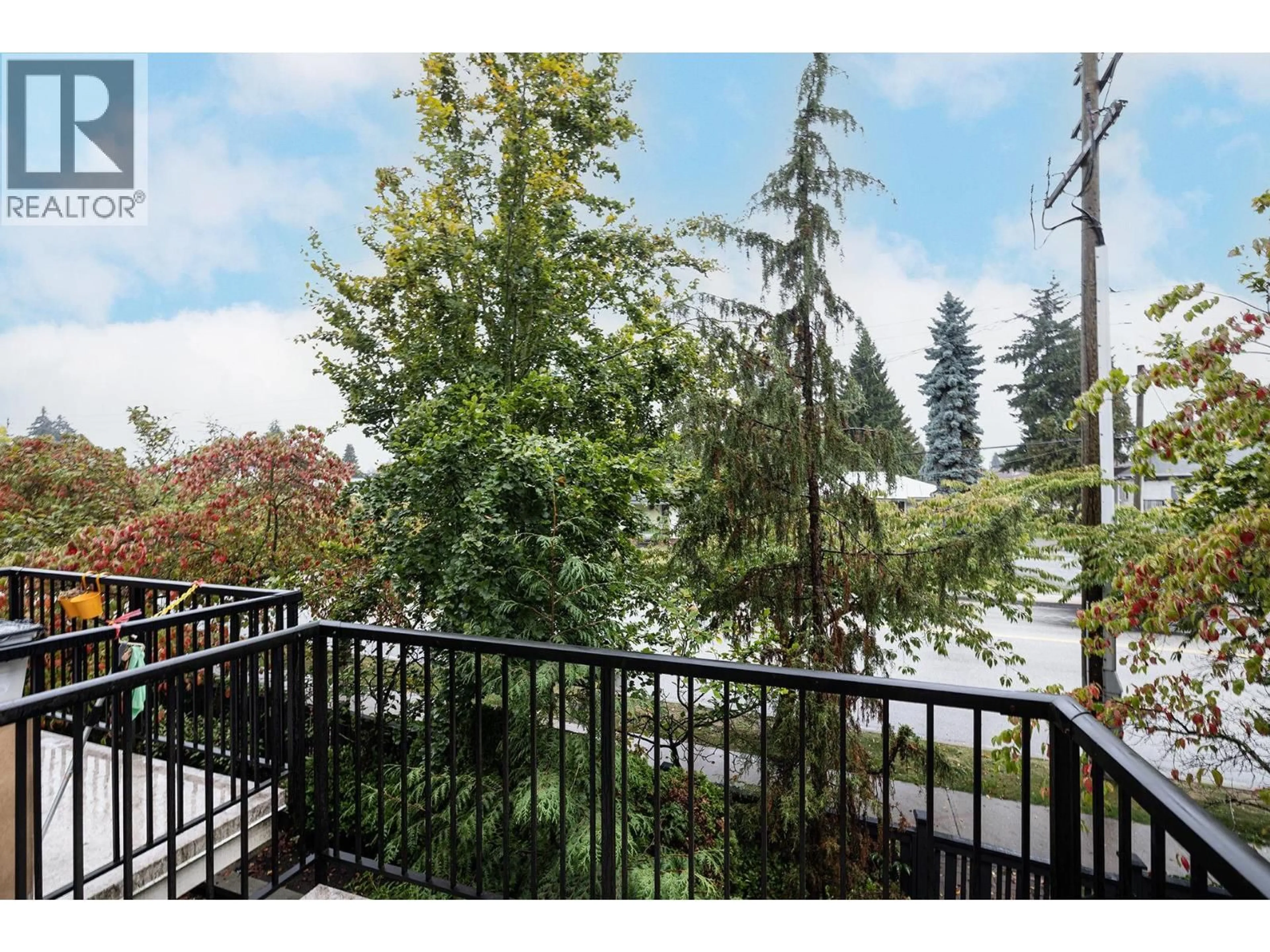 Patio, unknown for 206 - 5211 IRMIN STREET, Burnaby British Columbia V5J0C9