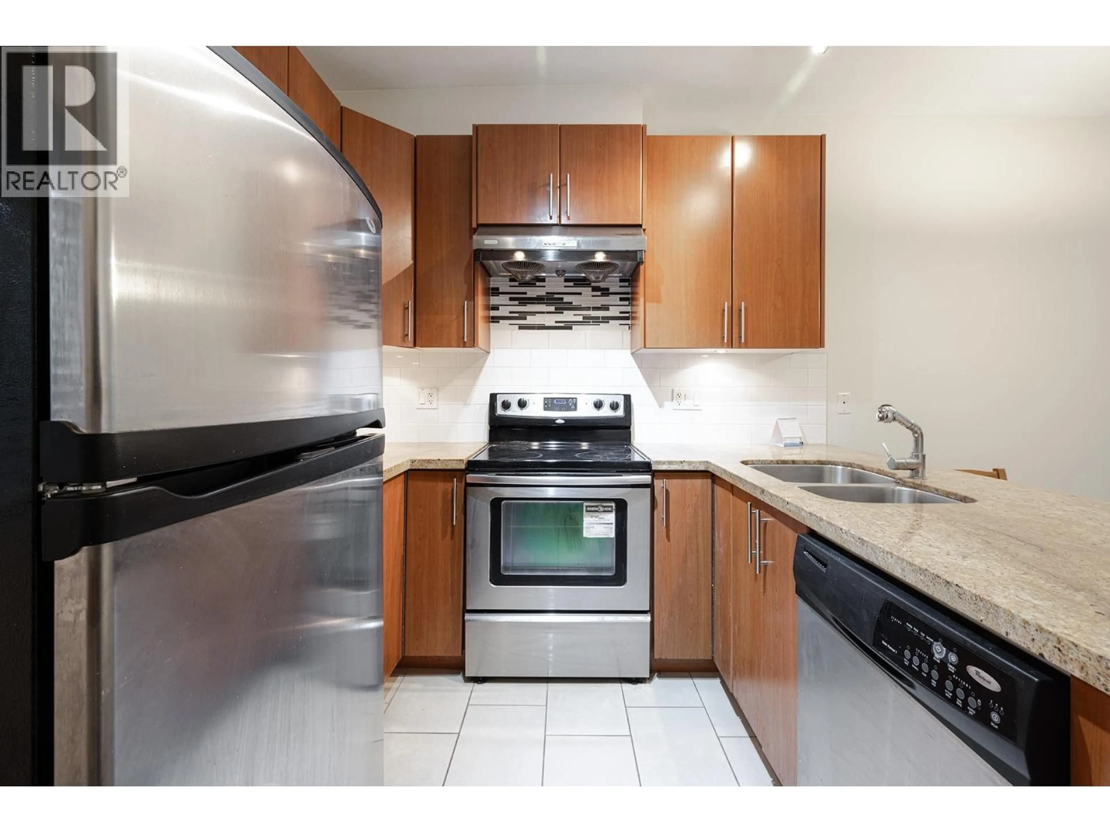 Standard kitchen, unknown for 206 - 5211 IRMIN STREET, Burnaby British Columbia V5J0C9